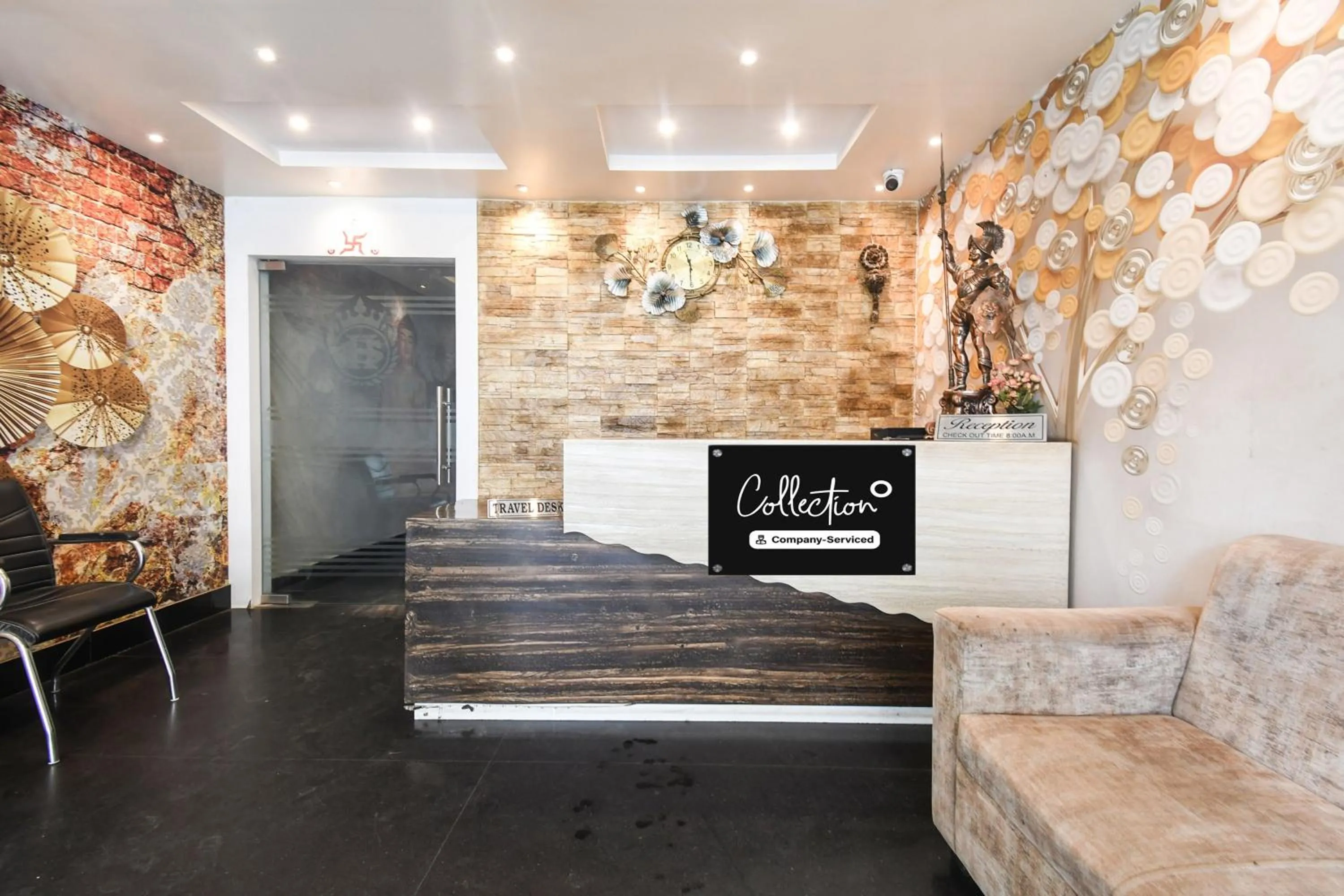 Lobby or reception in Super Collection O Paschim Dwar Near Jagannath Temple Formerly Hotel Subhadarshan