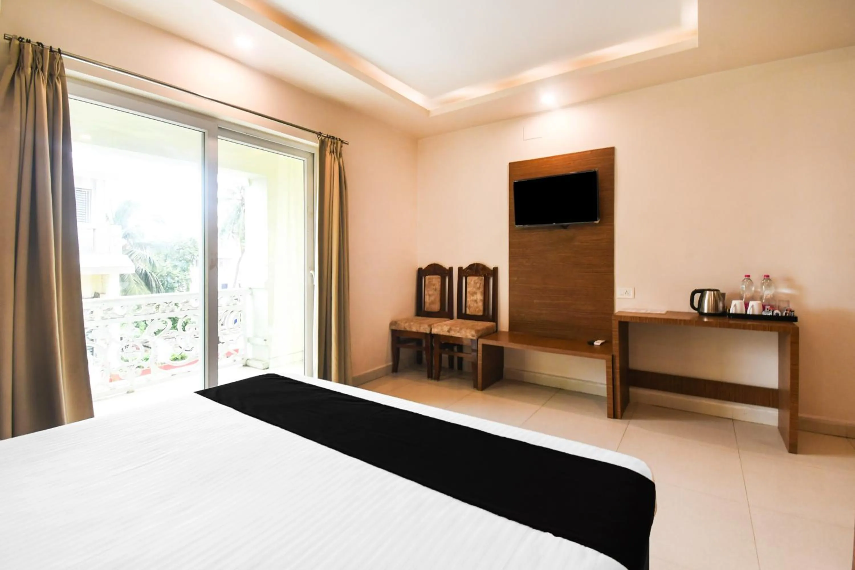 Bedroom, Bed in Super Collection O Paschim Dwar Near Jagannath Temple Formerly Hotel Subhadarshan