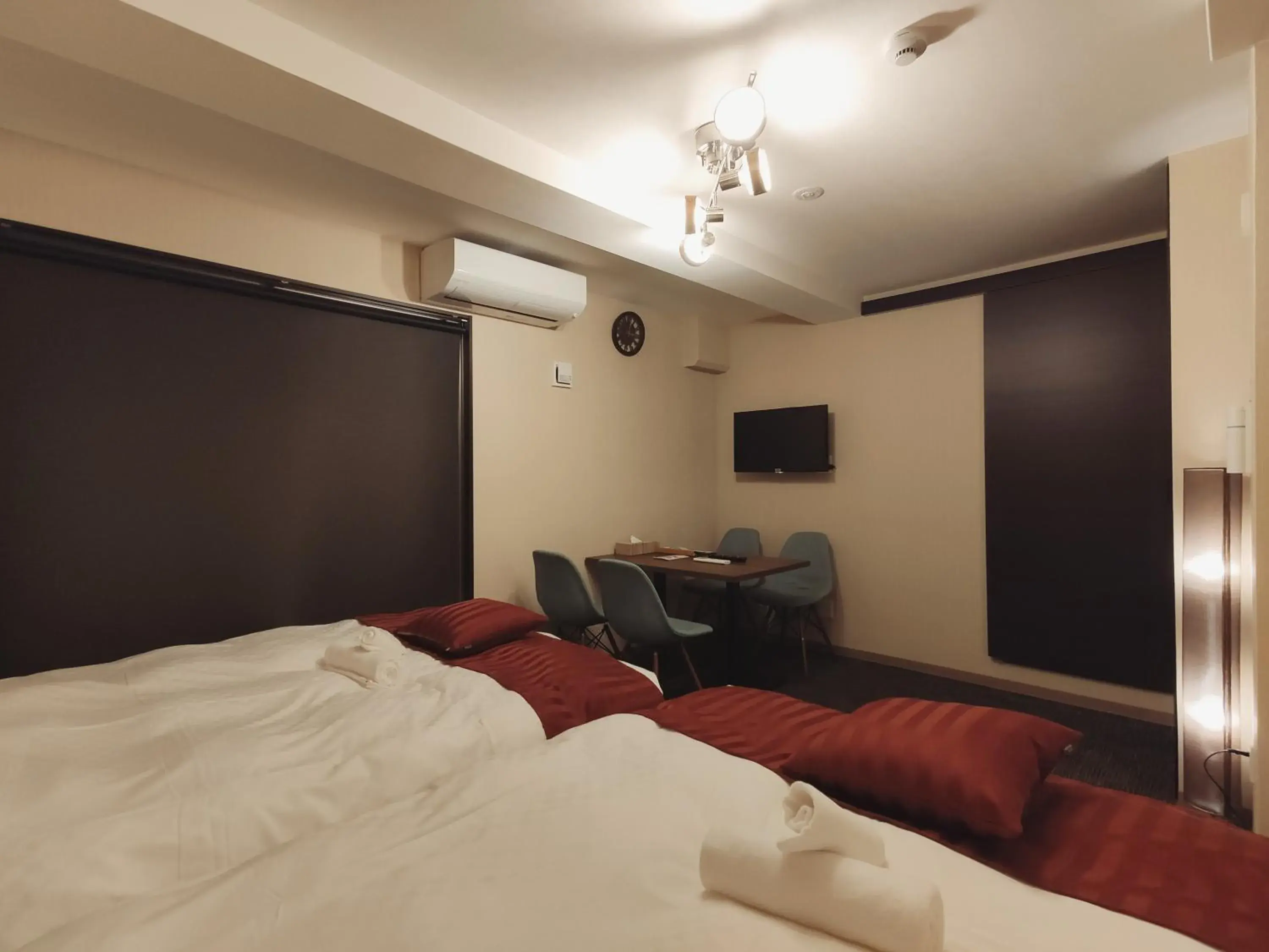 Photo of the whole room, Bed in West Japan Kyoto Kiyomizu Photo of the whole room, Bed in West Japan Kyoto Kiyomizu