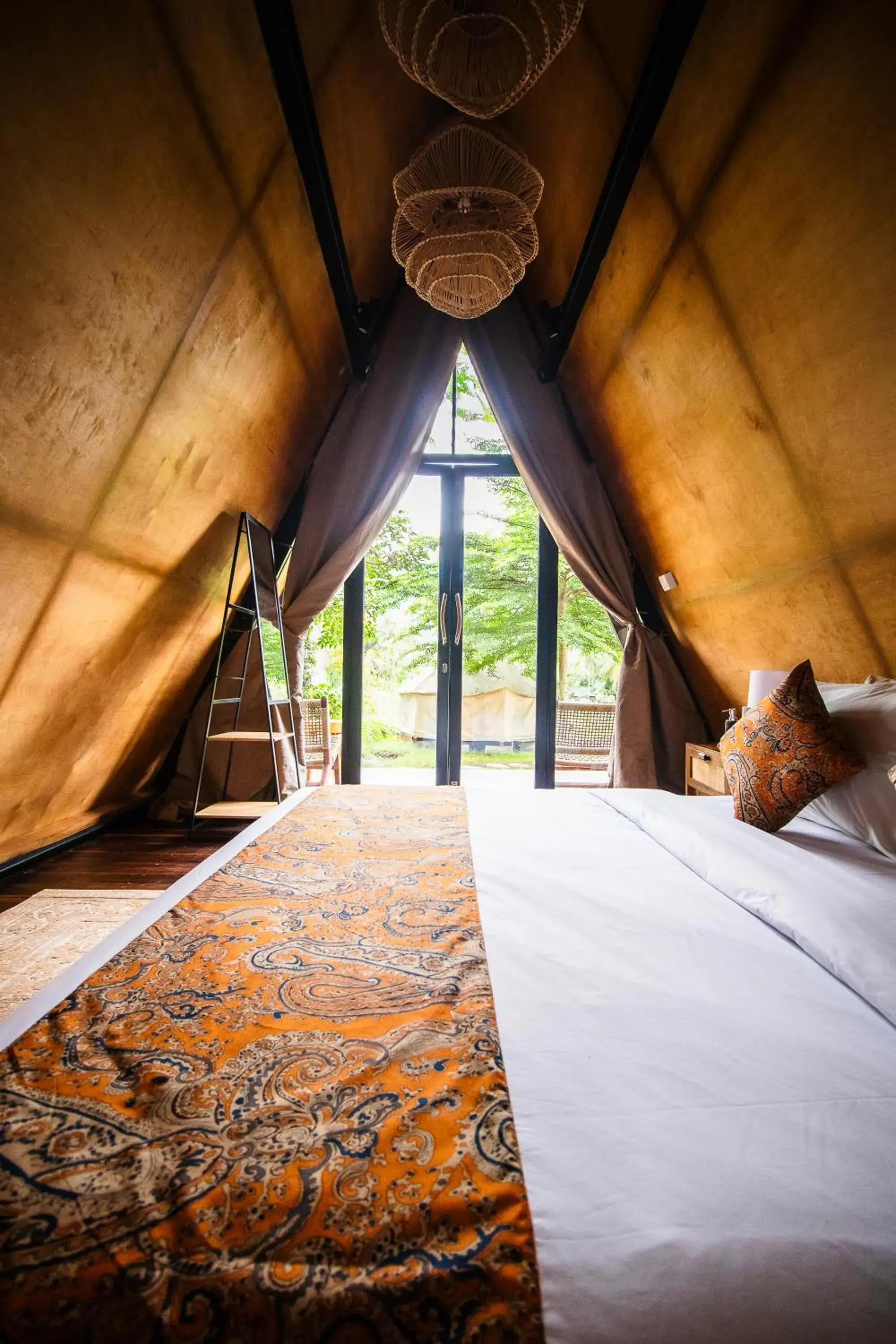 Bed in Natya River Sidemen Bed in Natya River Sidemen