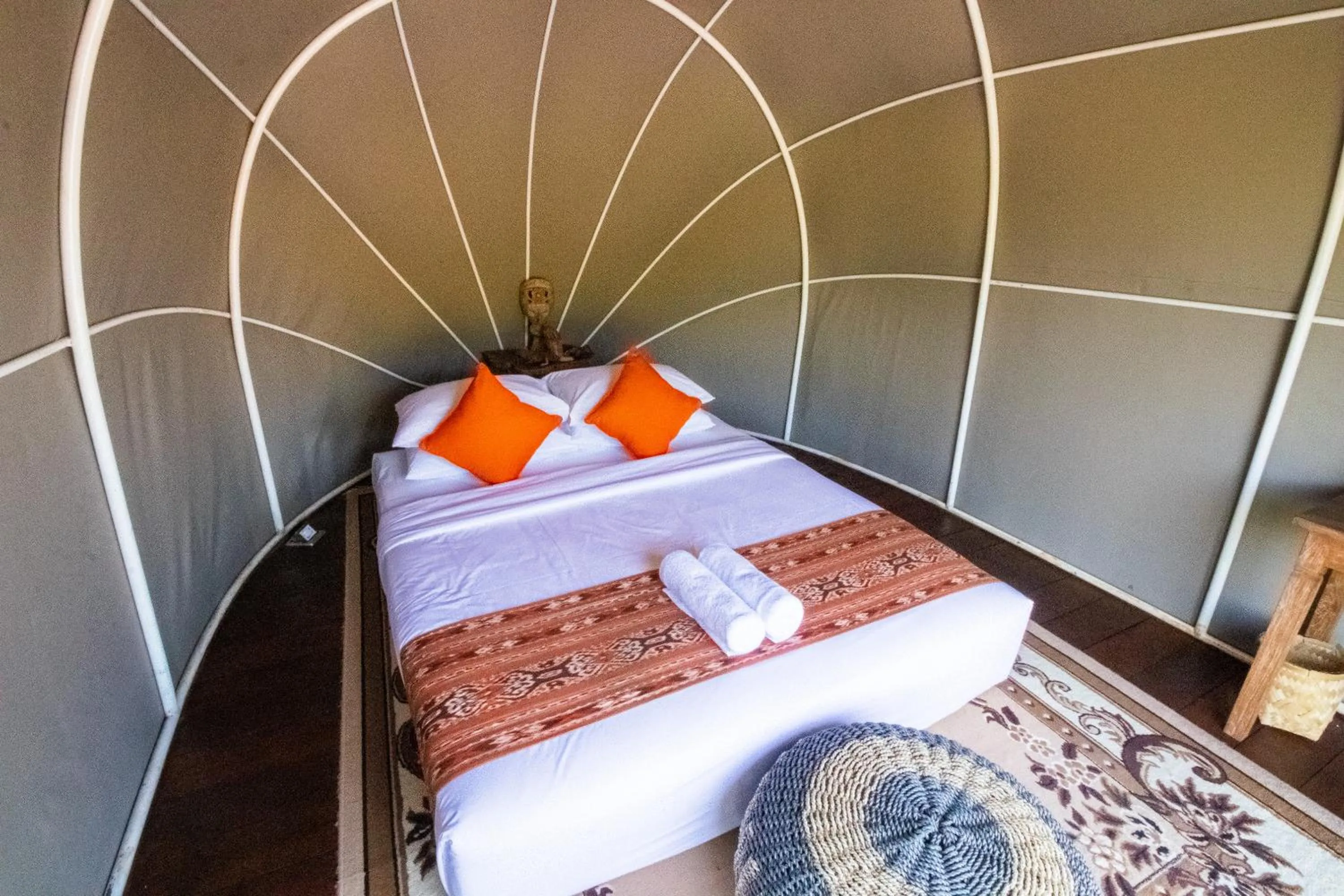 Bed in Natya River Sidemen