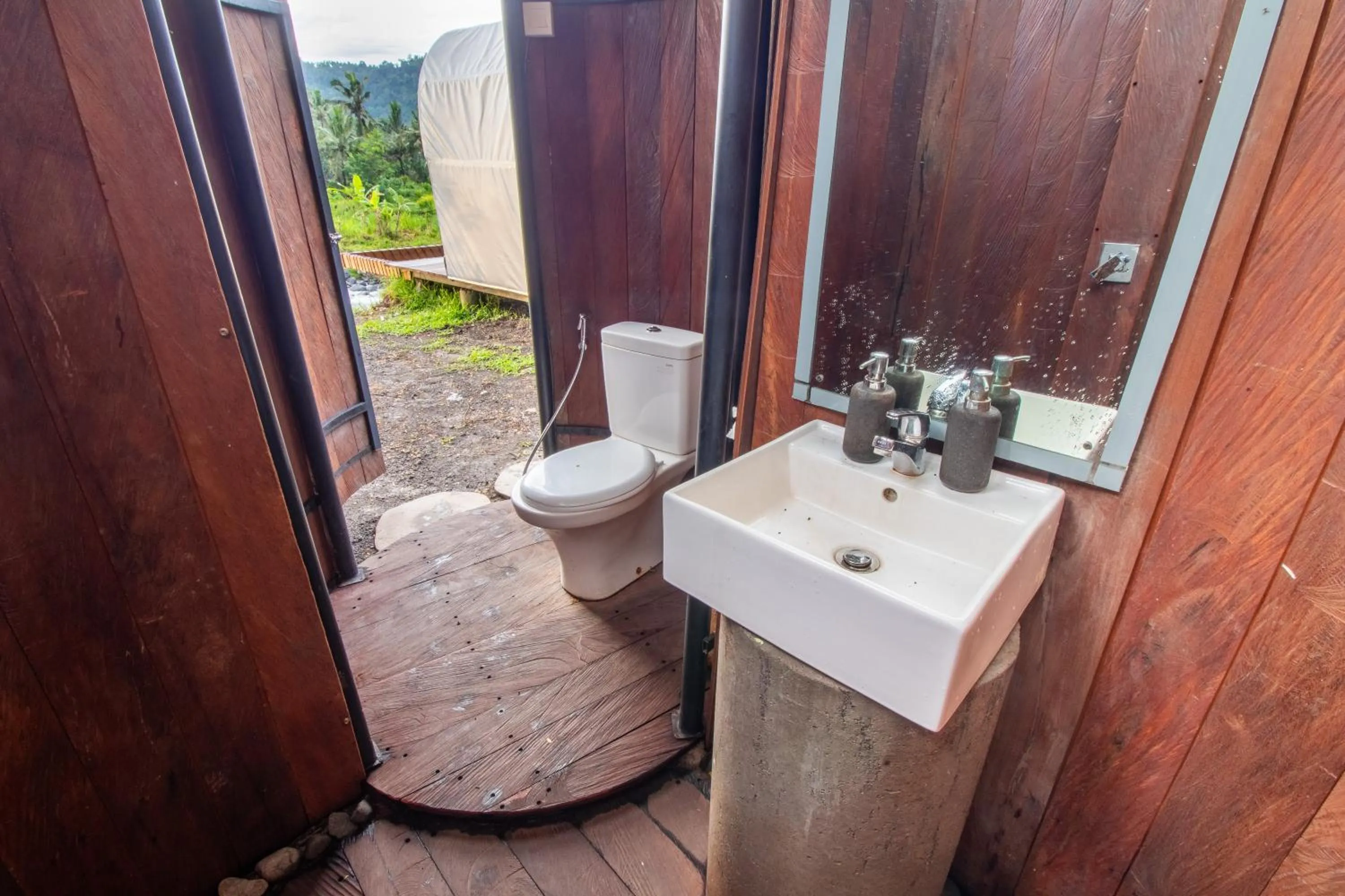 Toilet in Natya River Sidemen