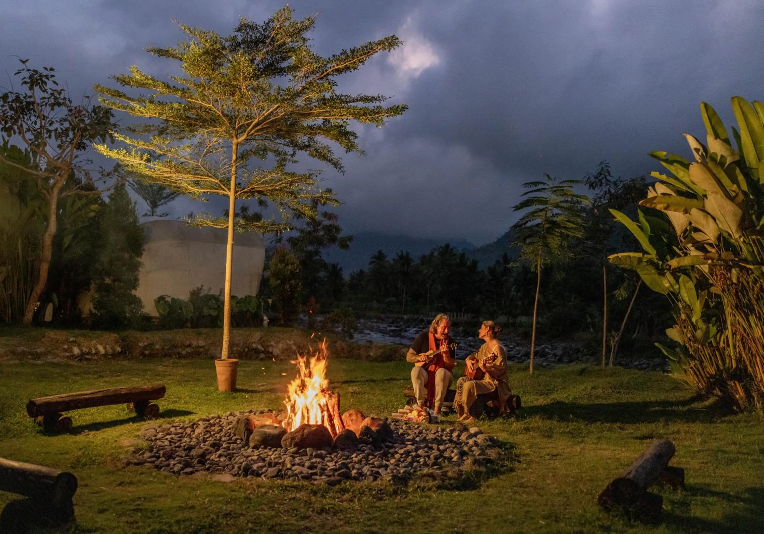 Night in Natya River Sidemen