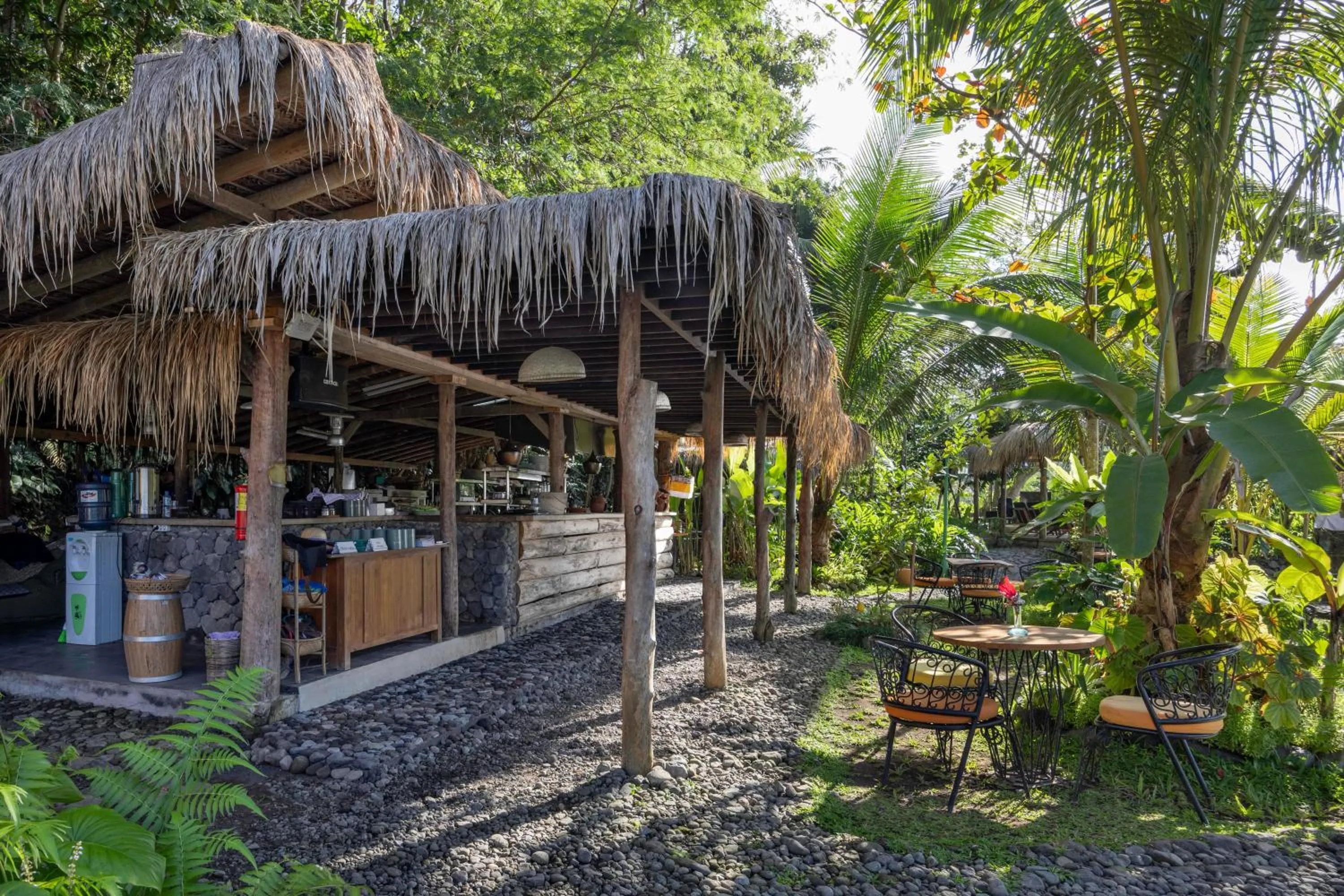 Restaurant/places to eat in Natya River Sidemen