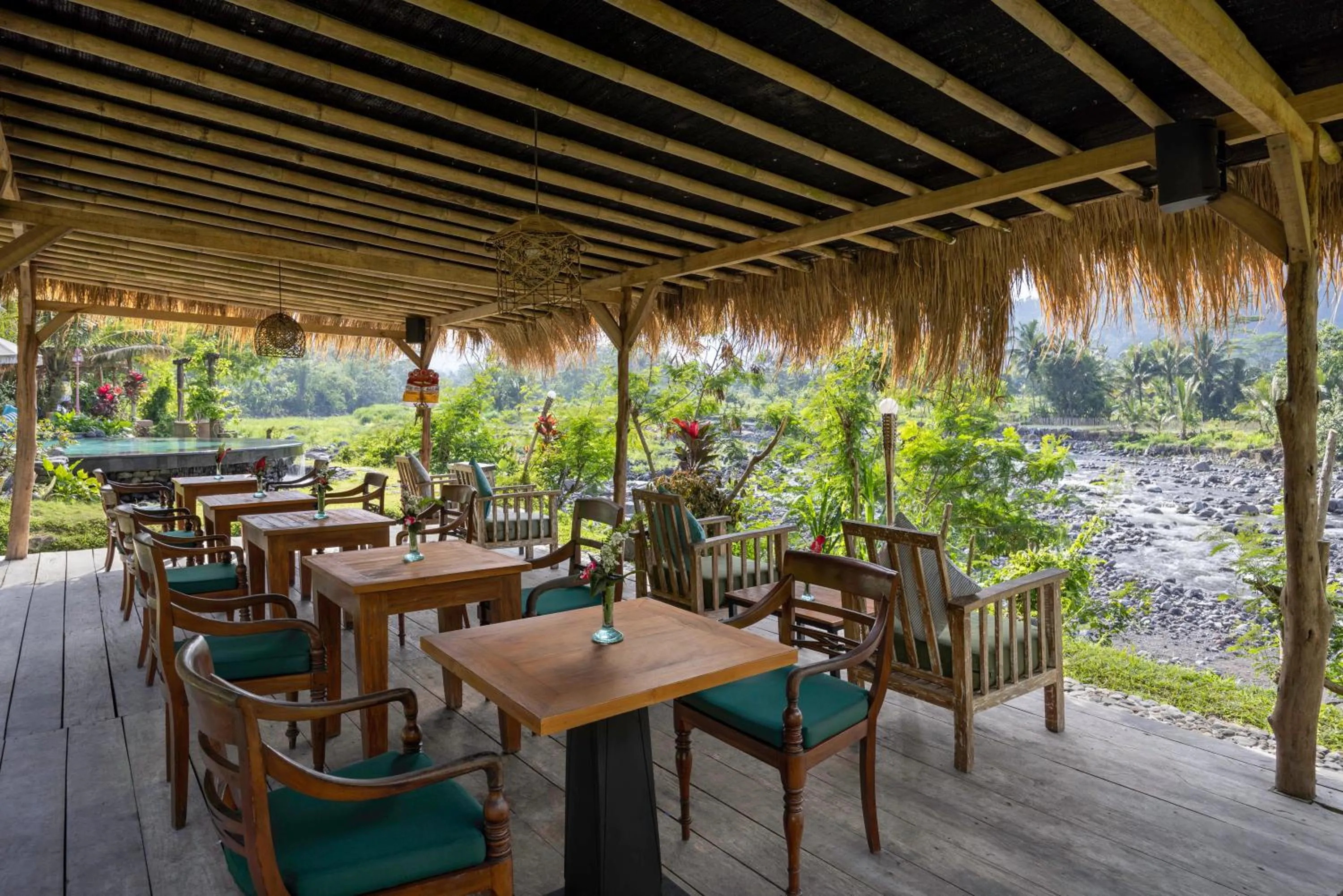 Restaurant/places to eat in Natya River Sidemen