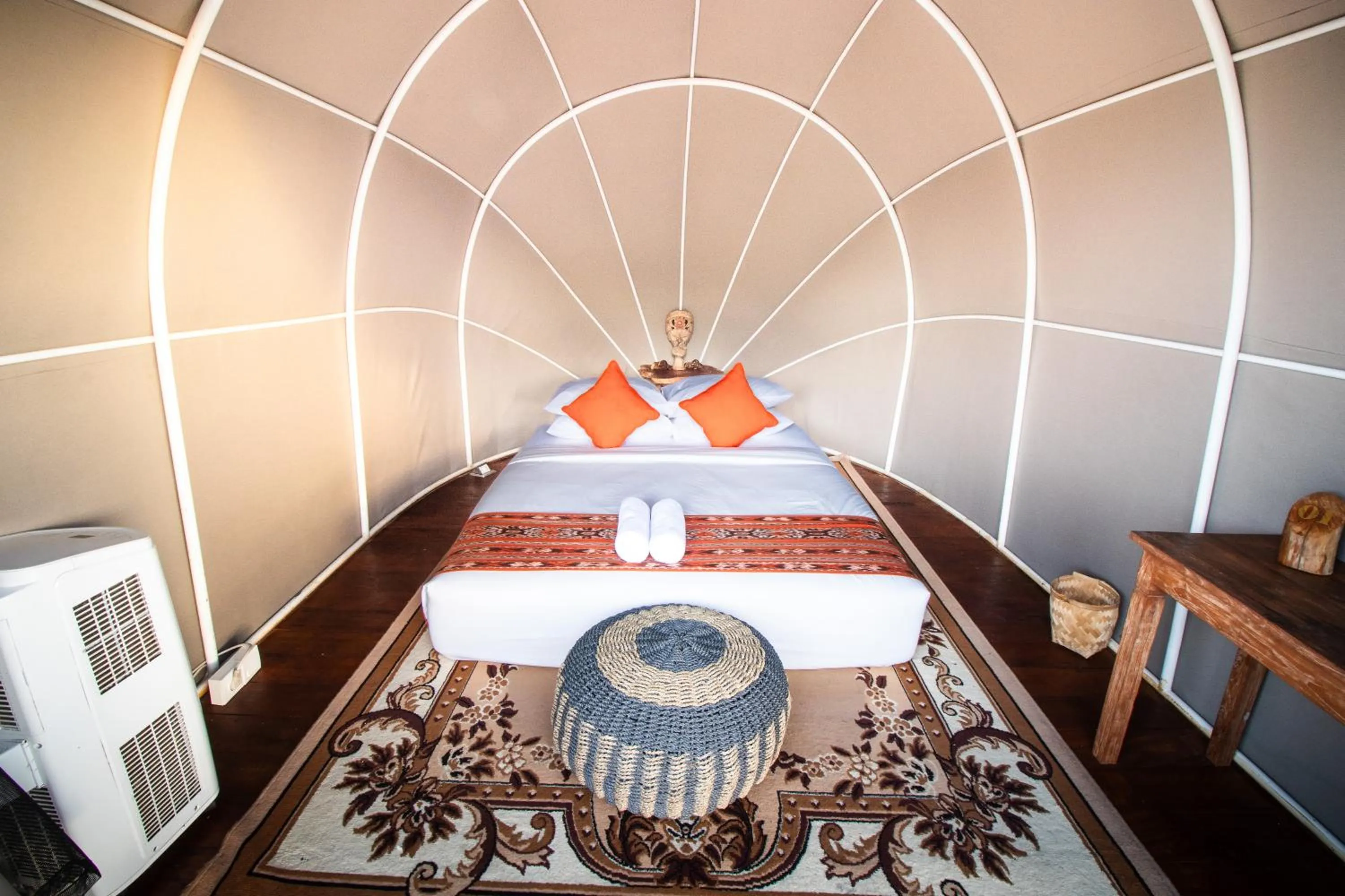 Photo of the whole room, Bed in Natya River Sidemen