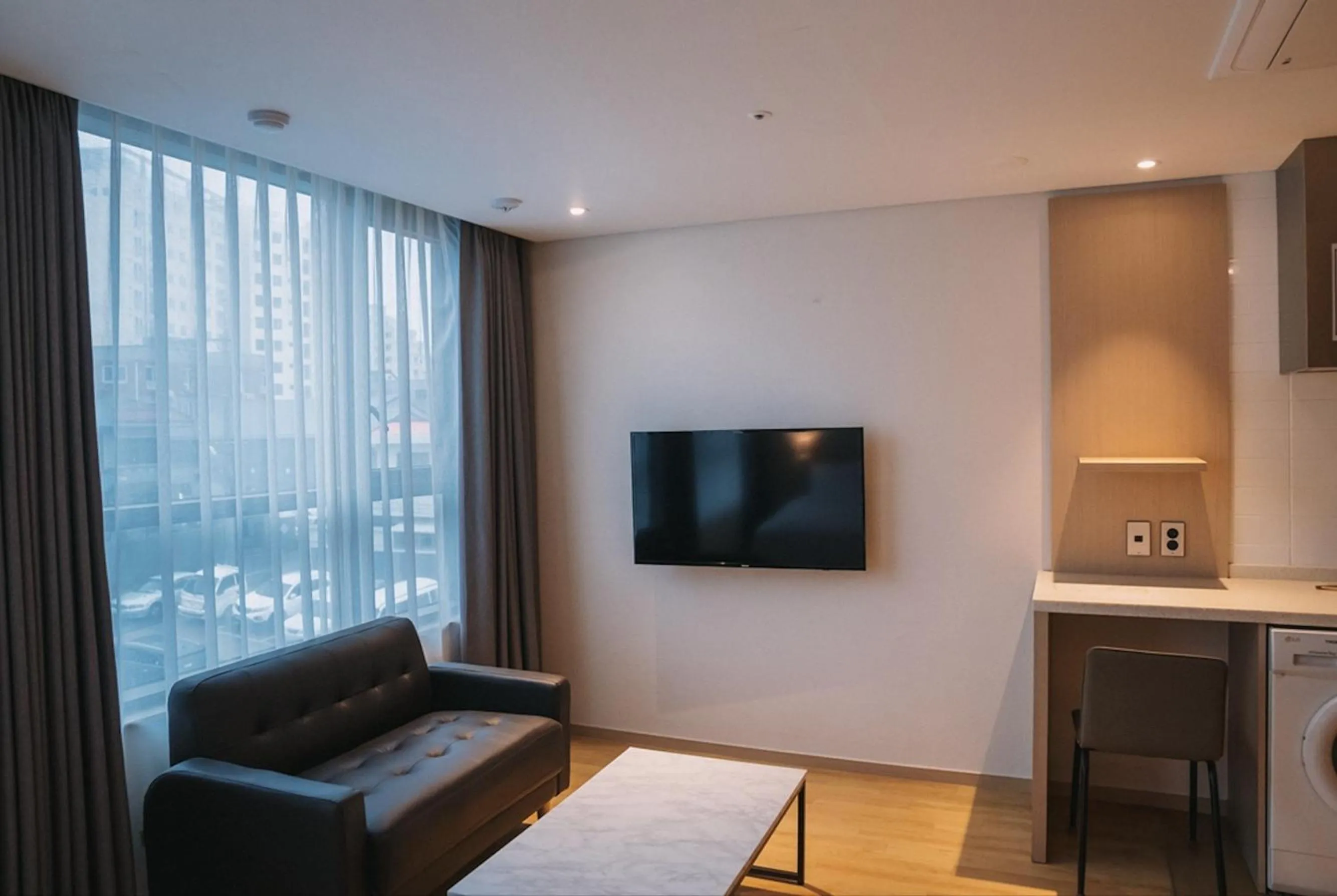 TV and multimedia in Hotel Zinc