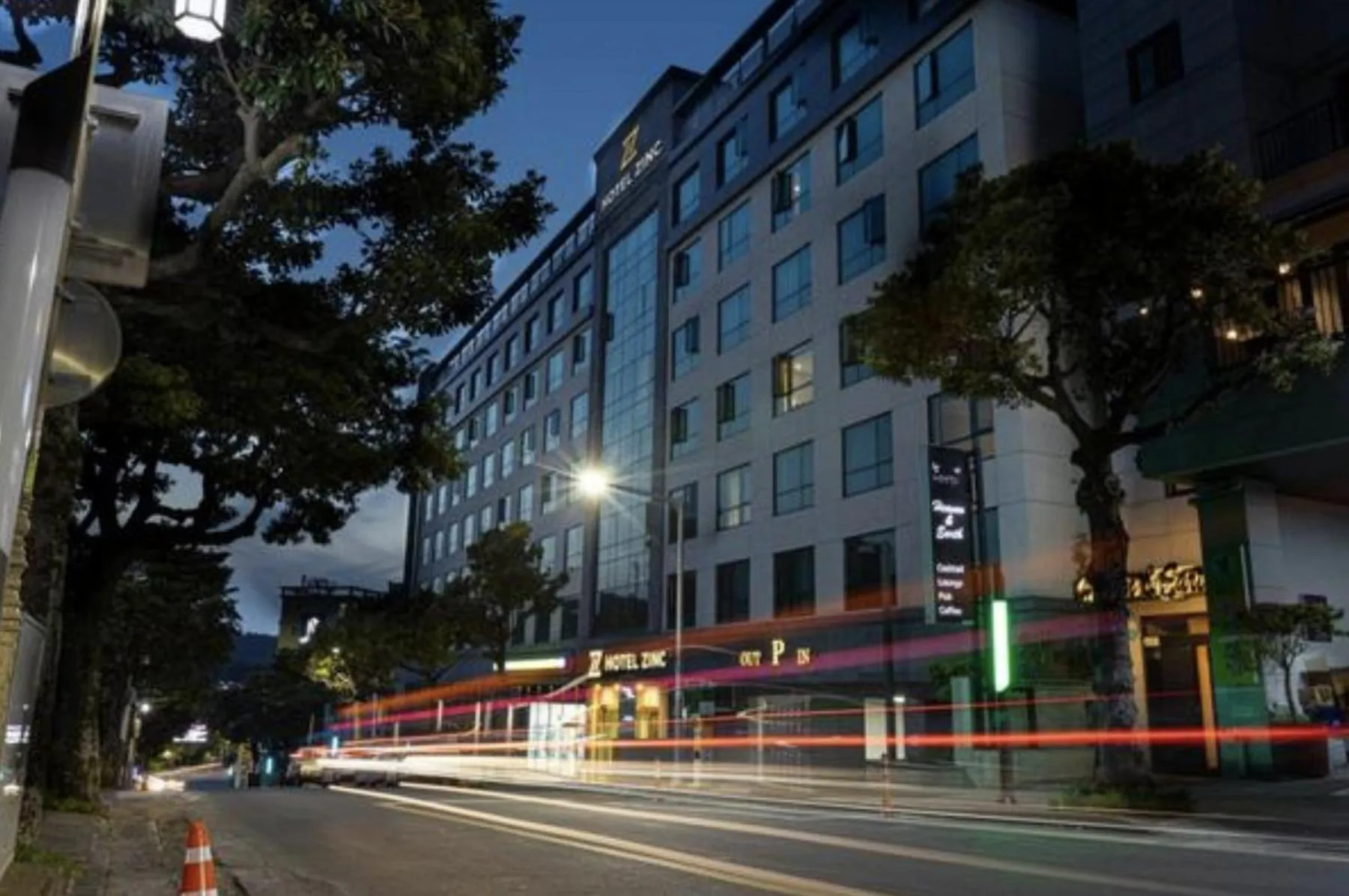 Property building in Hotel Zinc