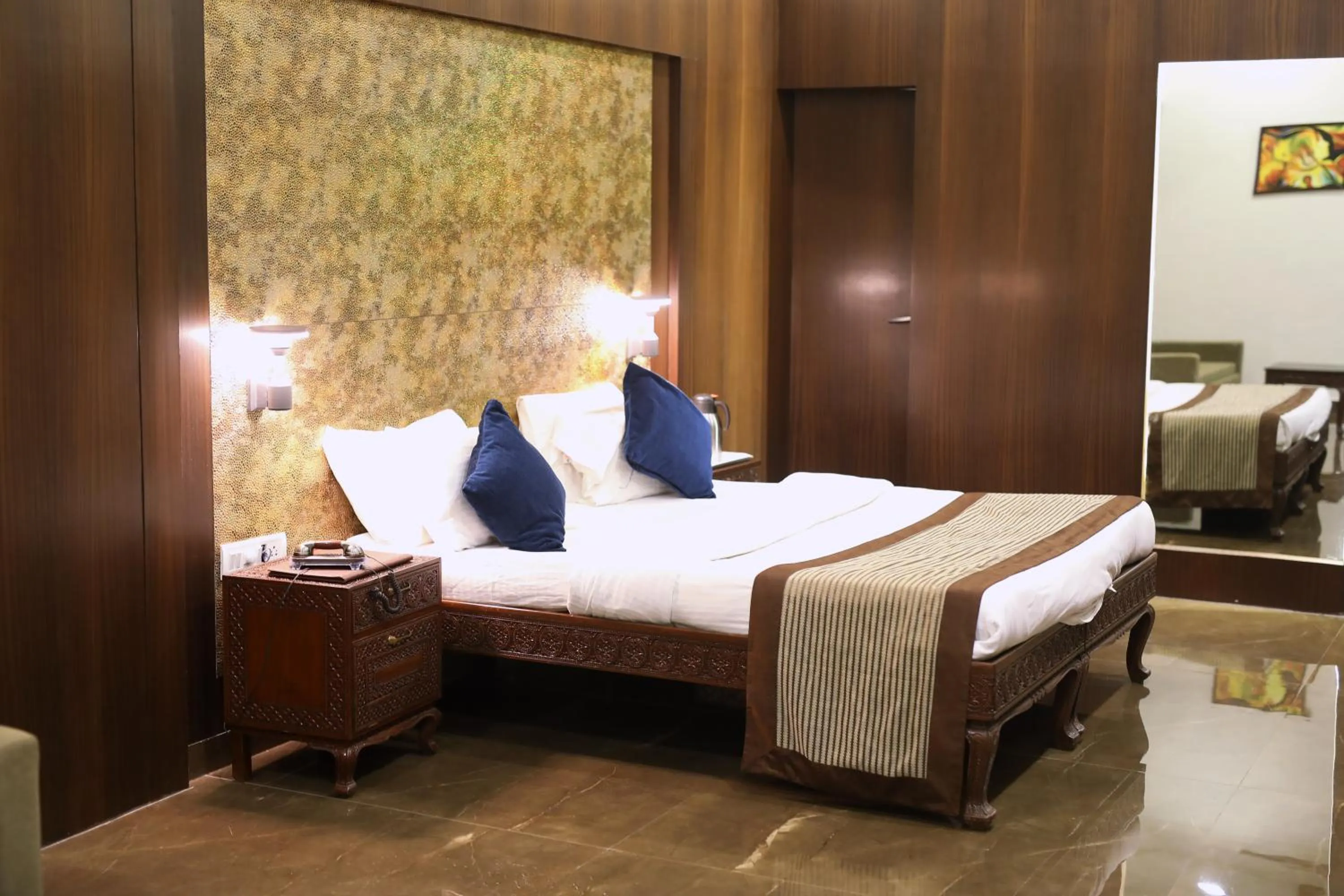 Bed in The Byke Heritage Resort - Matheran