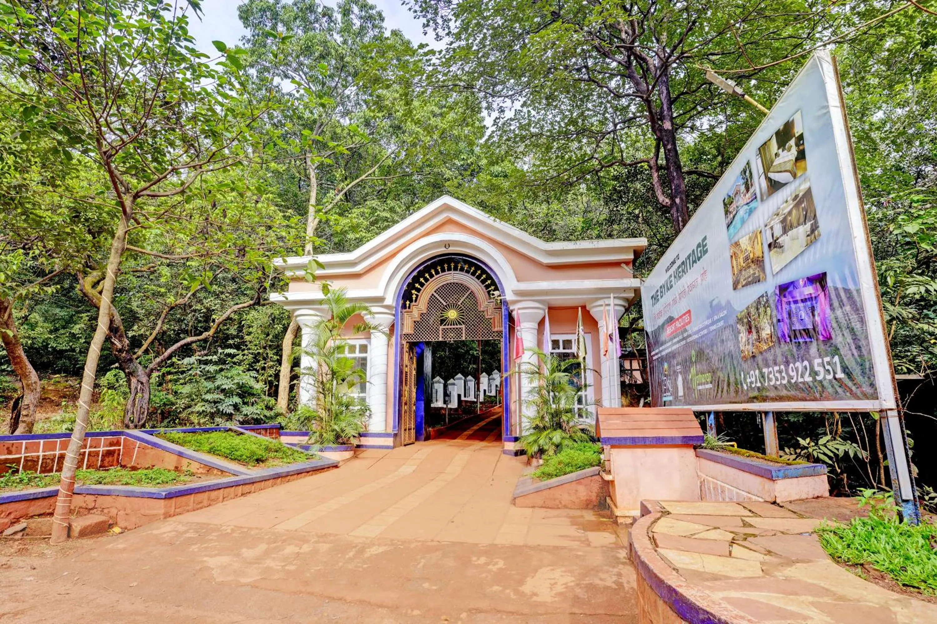 Facade/entrance in The Byke Heritage Resort - Matheran