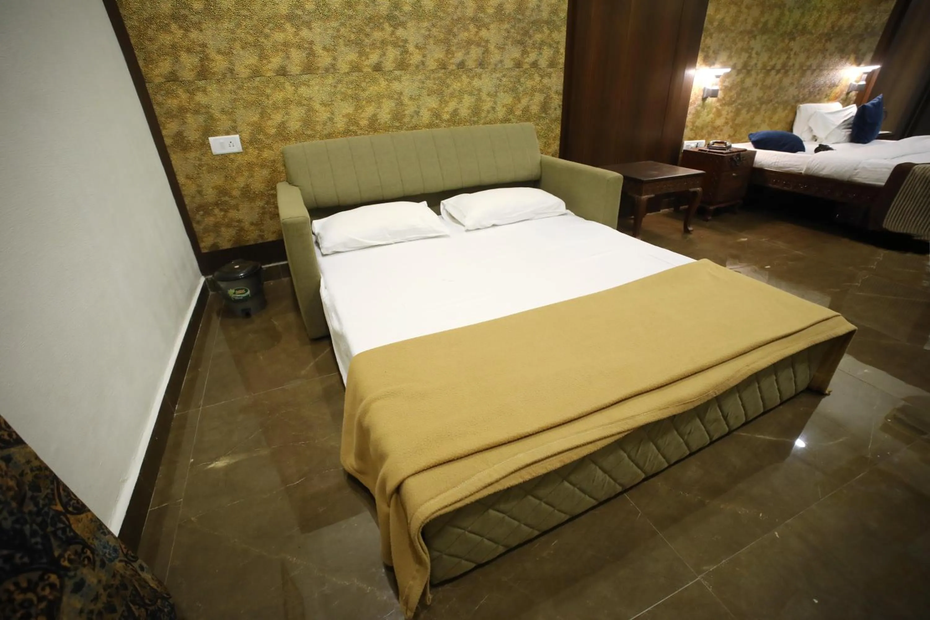 Bed in The Byke Heritage Resort - Matheran