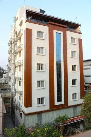 Property building in Hotel U.T.Elegance Property building in Hotel U.T.Elegance