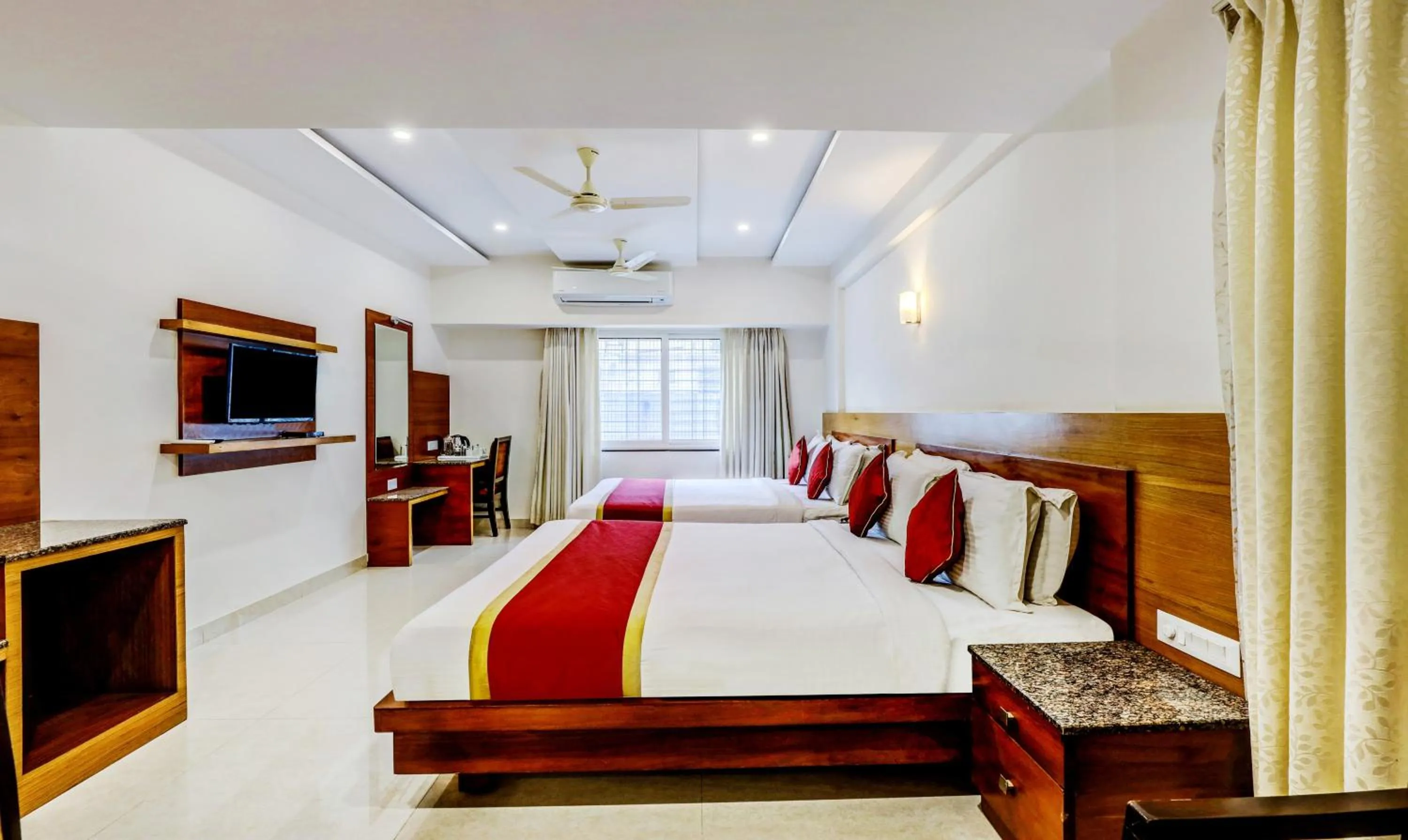 Bed in Hotel U.T.Elegance