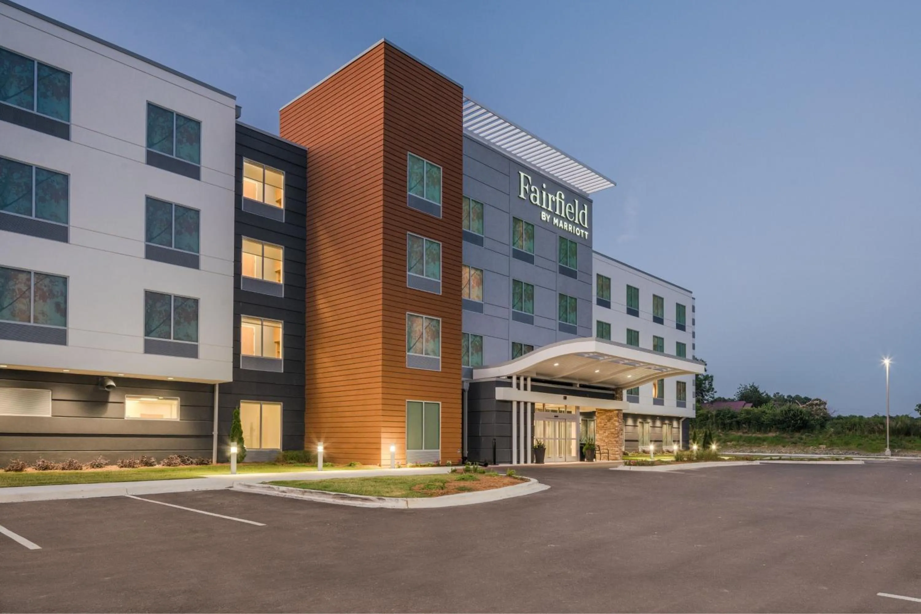 Property building in Fairfield by Marriott Inn & Suites Albertville
