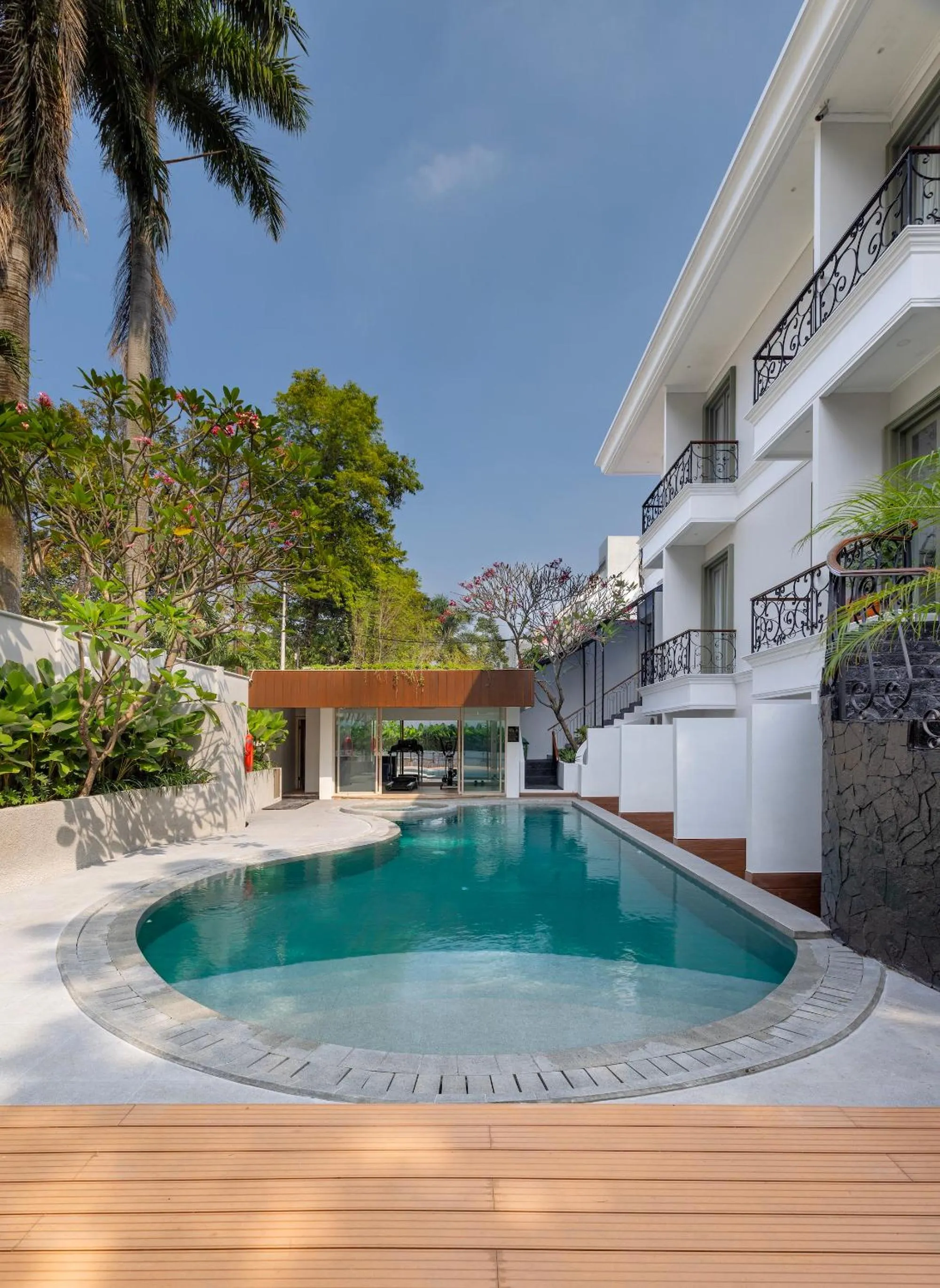 Pool view in ARTOTEL Casa Hangtuah
