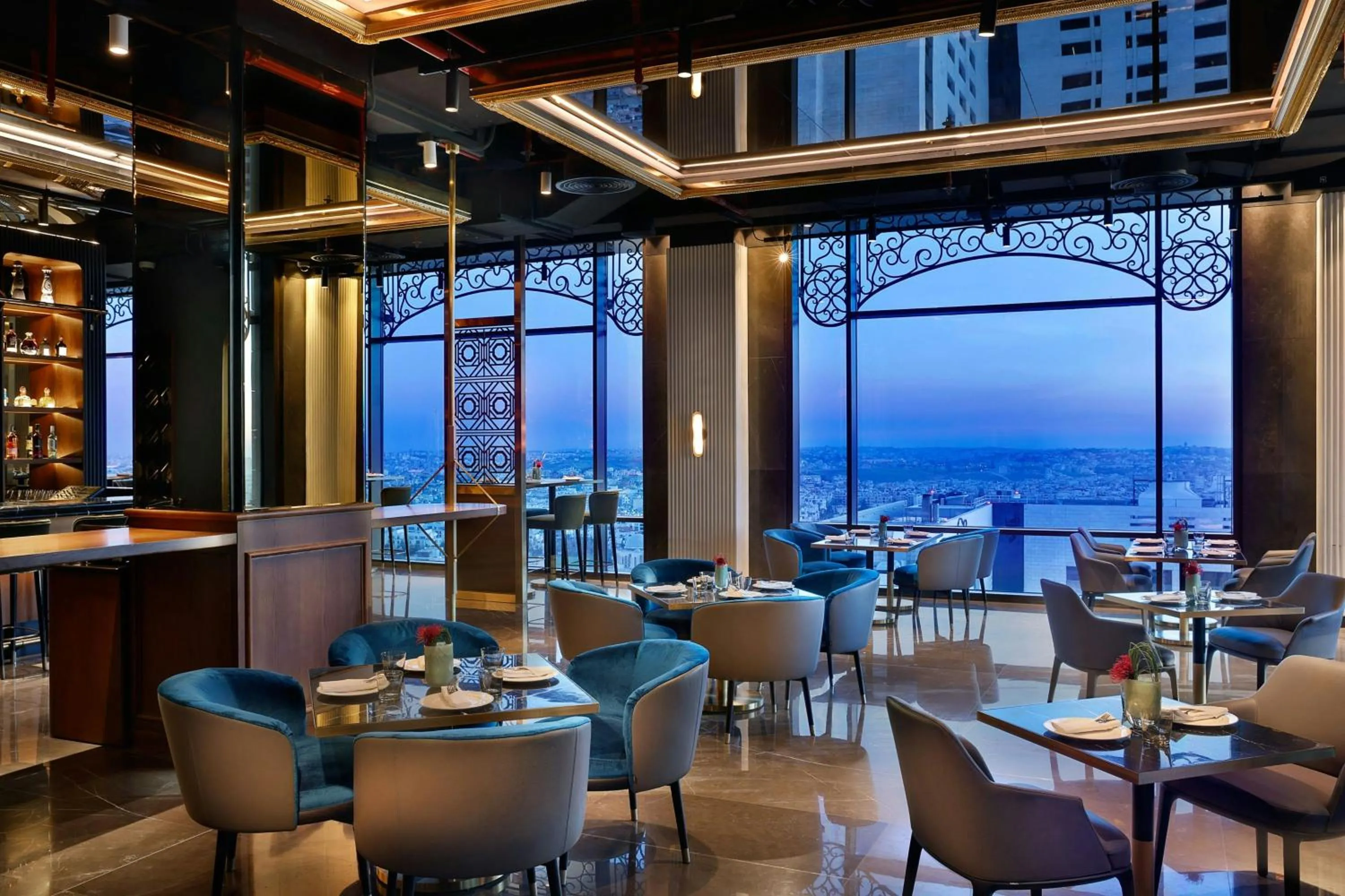 Lounge or bar in The Ritz-Carlton, Amman