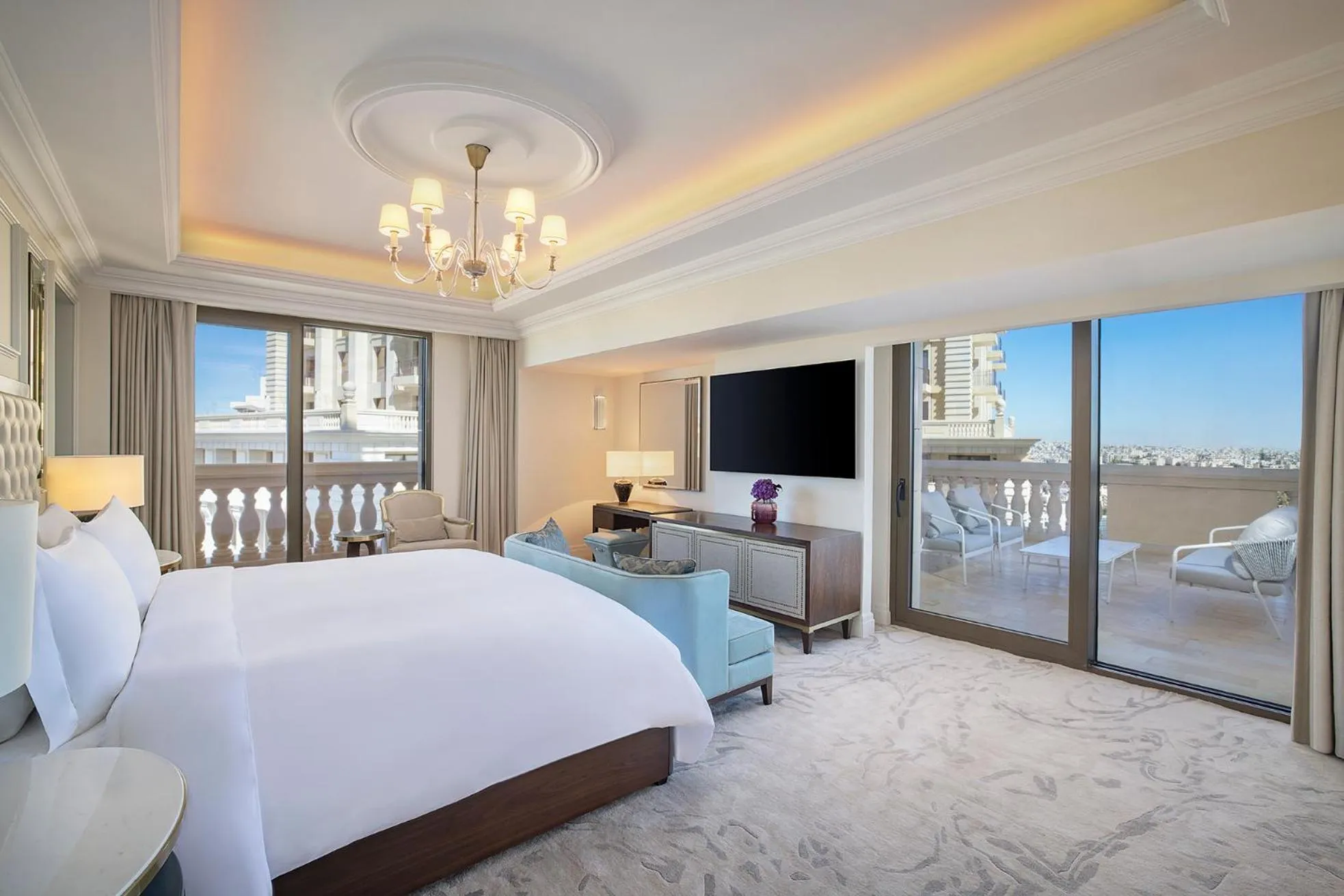Bedroom, Bed in The Ritz-Carlton, Amman
