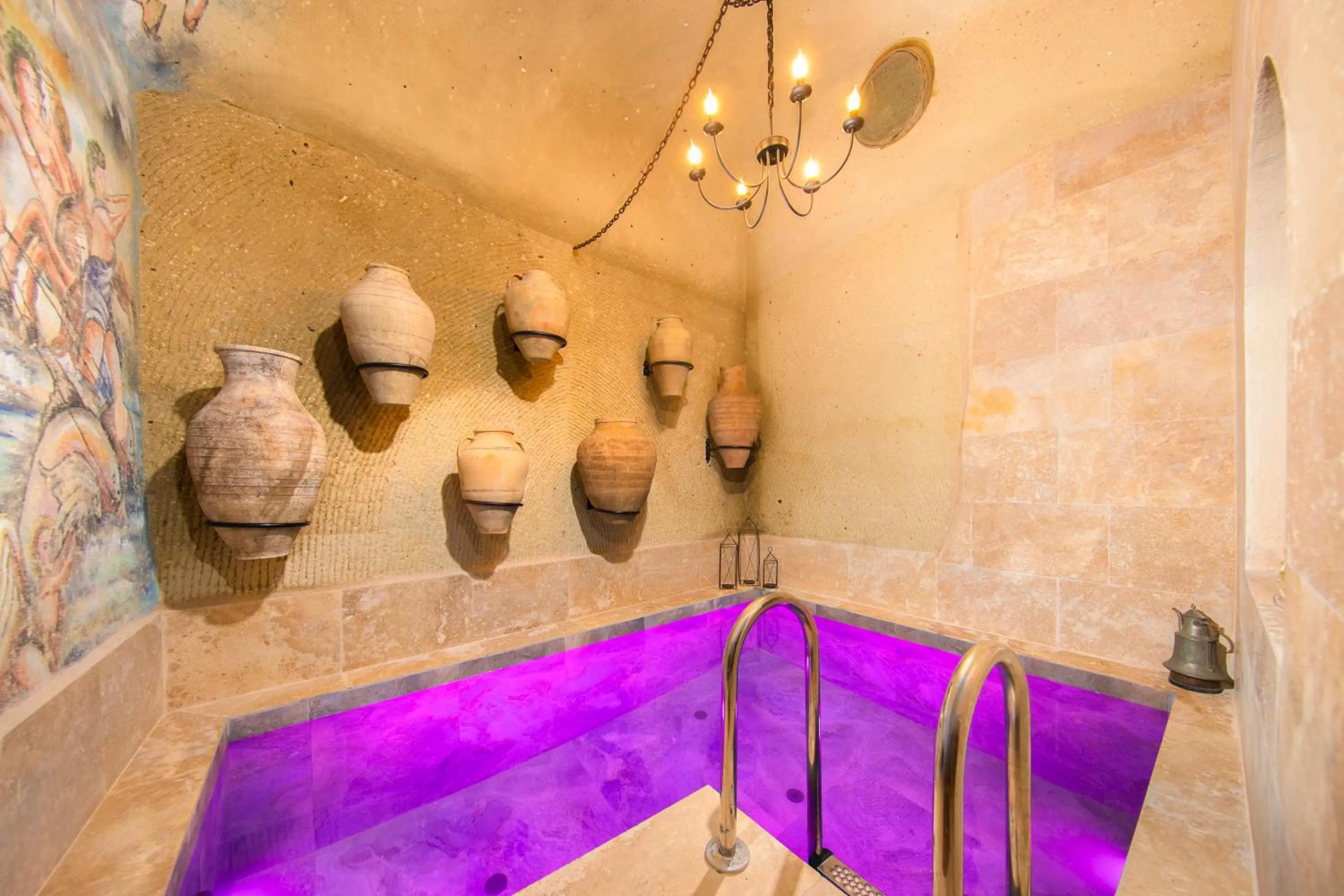 Swimming pool in Cappa Via Cave Hotel