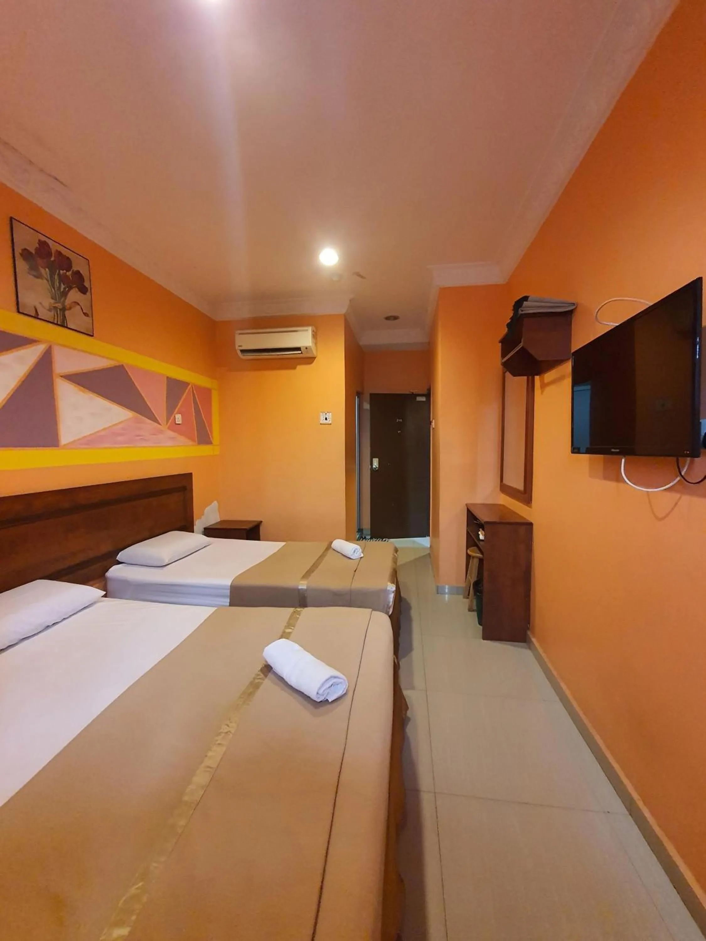 Photo of the whole room in Highway Budget Hotel