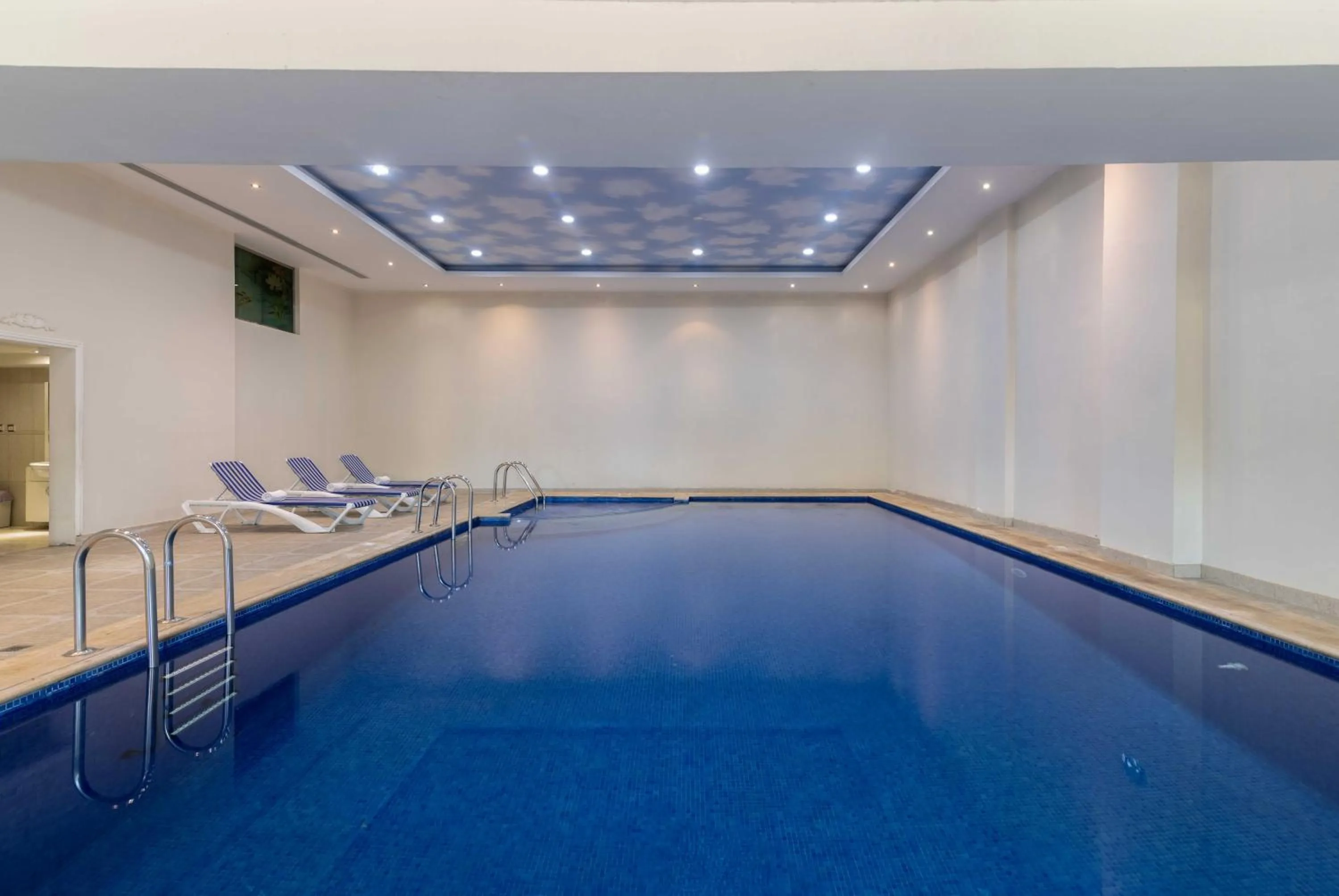 Warwick Al Jubail Hotel