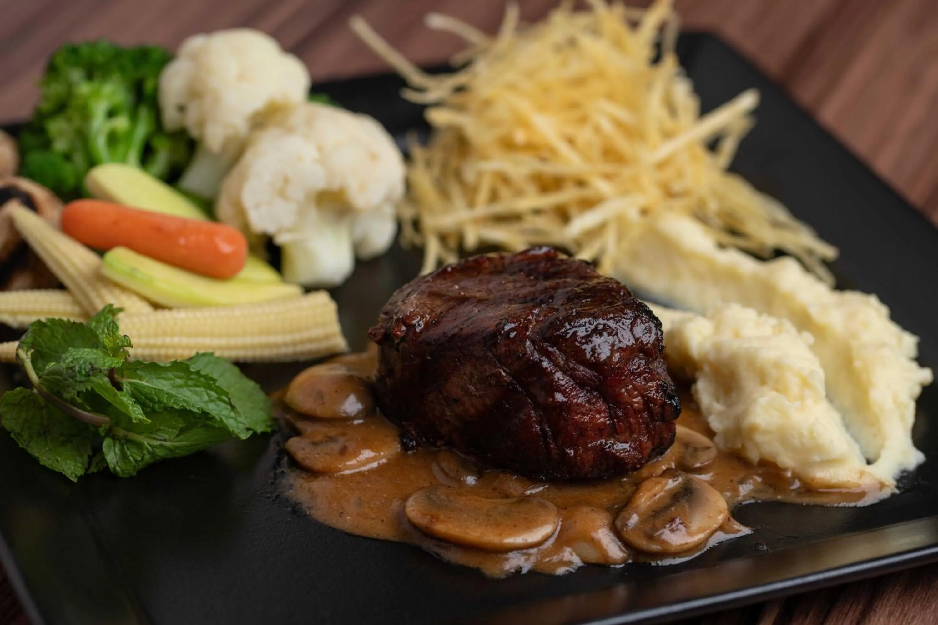 Warwick Al Jubail Hotel