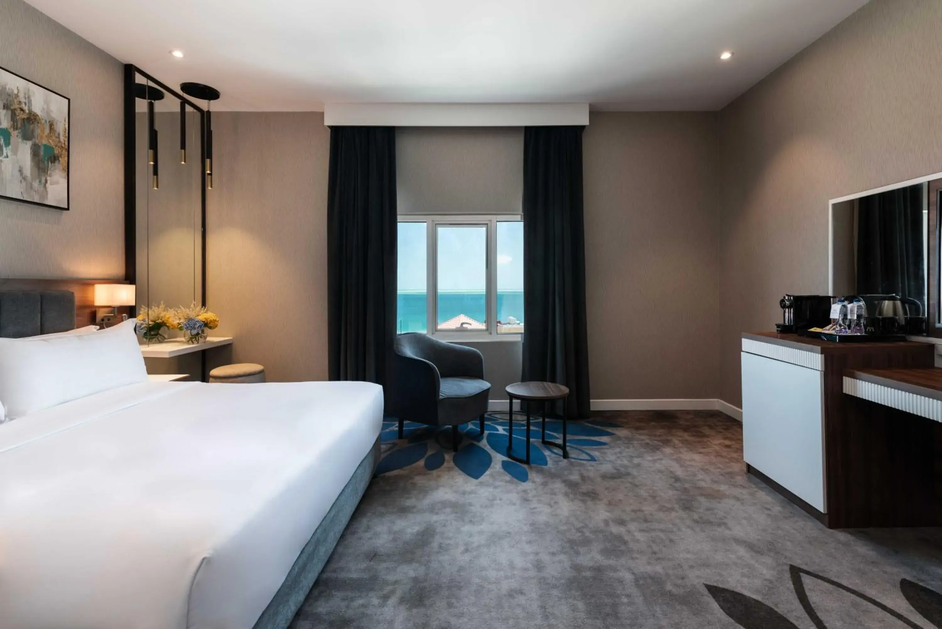 Sea view, Bed in Warwick Al Jubail Hotel Sea view, Bed in Warwick Al Jubail Hotel