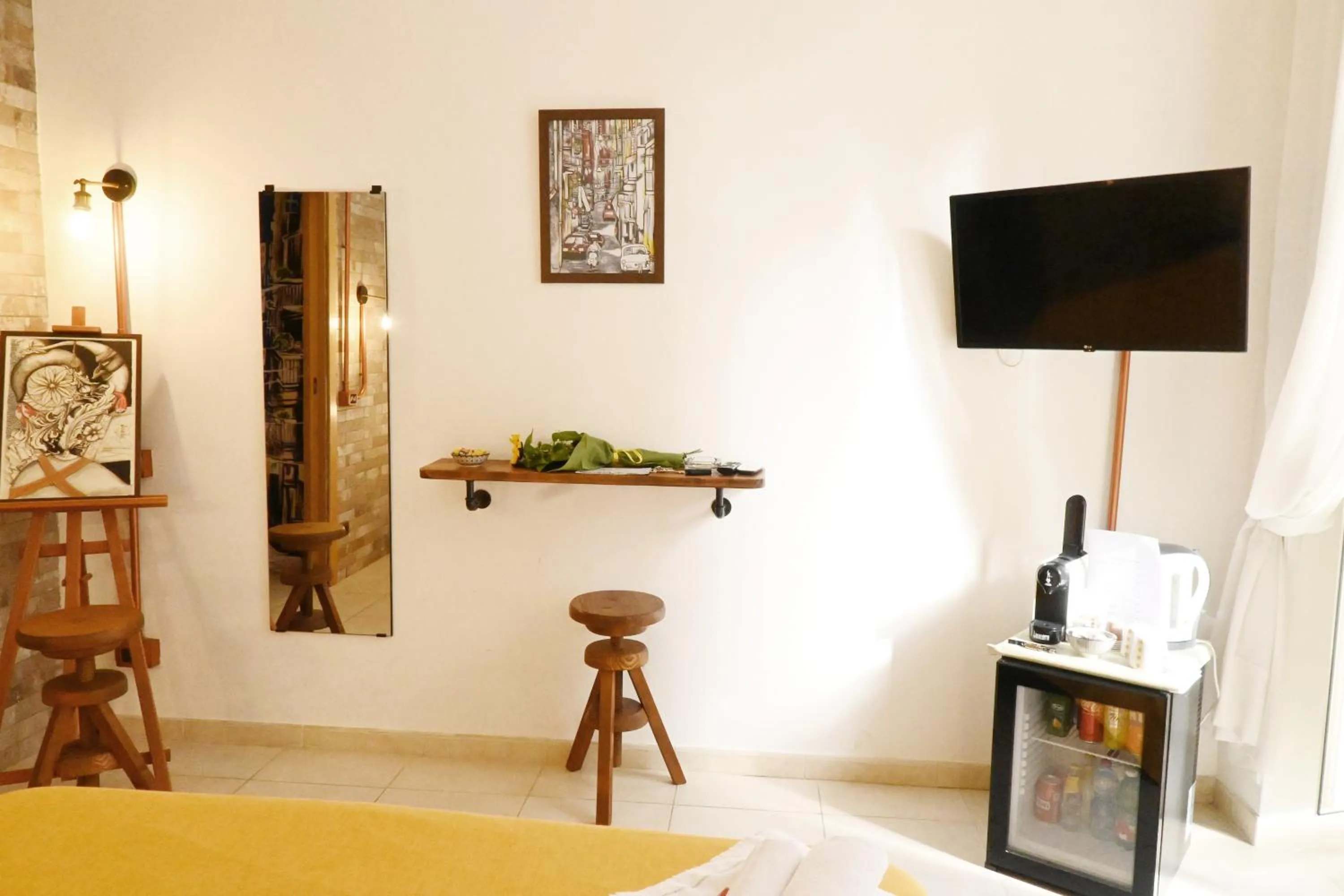 TV and multimedia in Napoli Cityscape