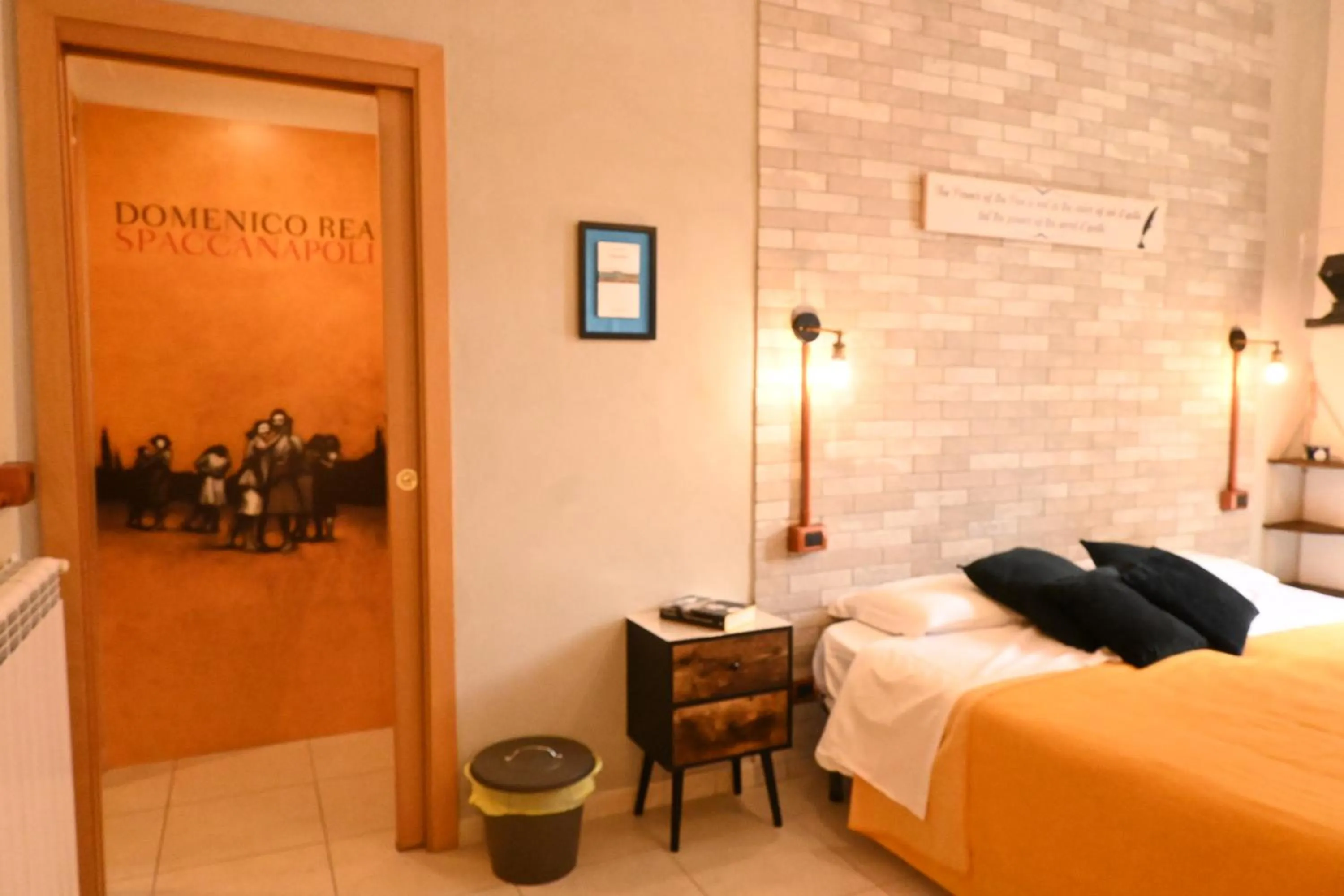 Bed in Napoli Cityscape