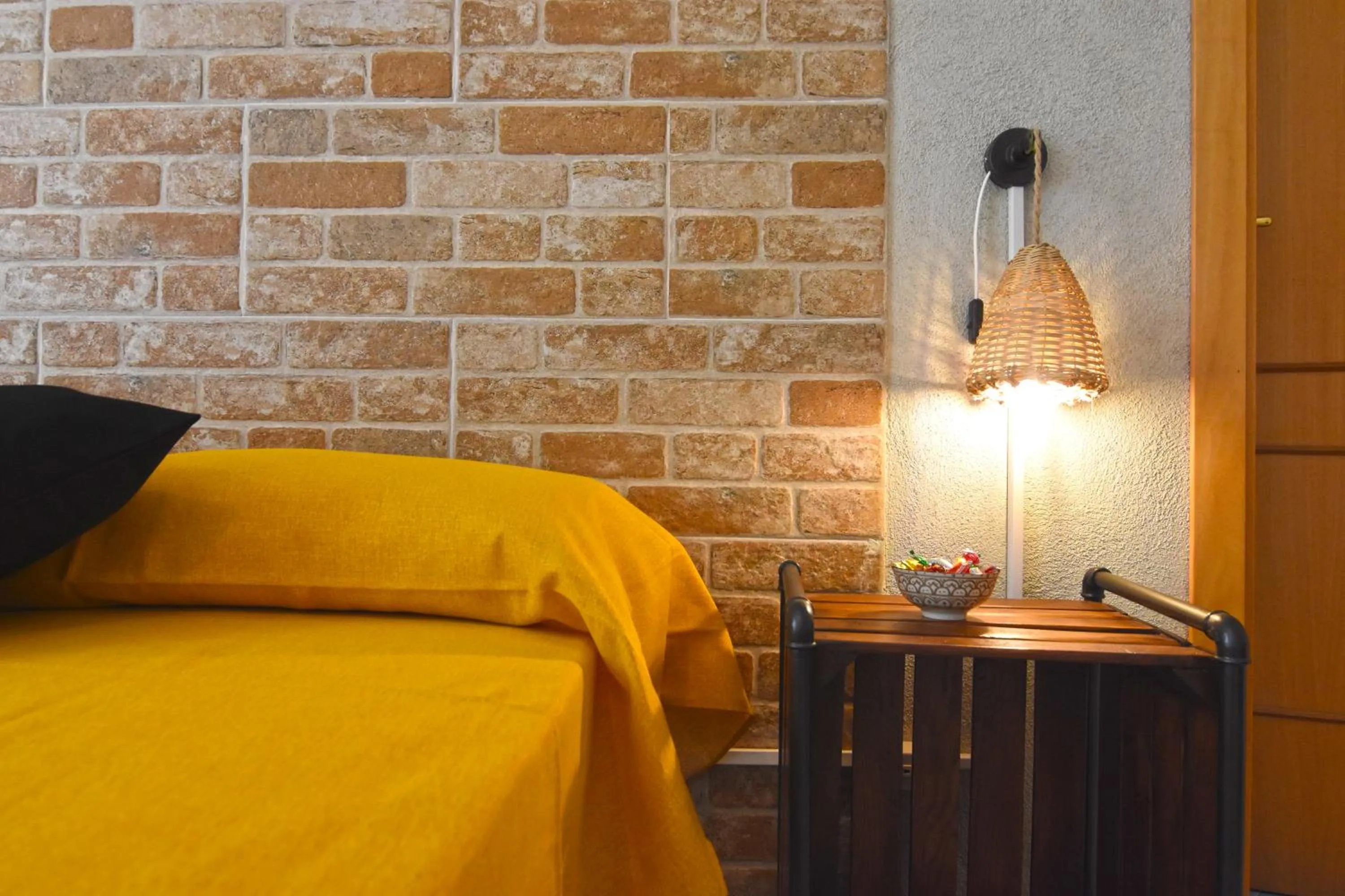 Decorative detail, Bed in Napoli Cityscape