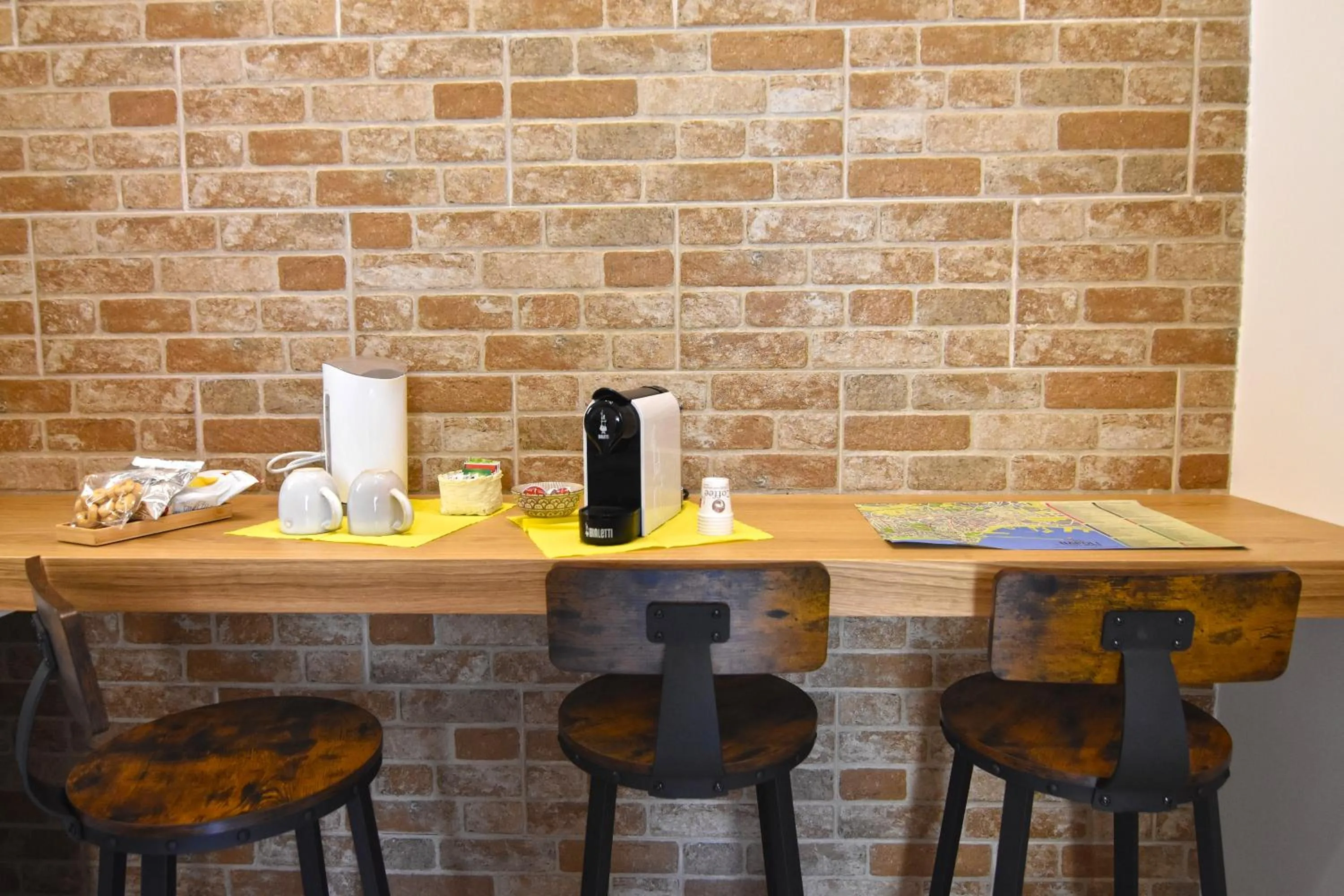 Coffee/tea facilities in Napoli Cityscape