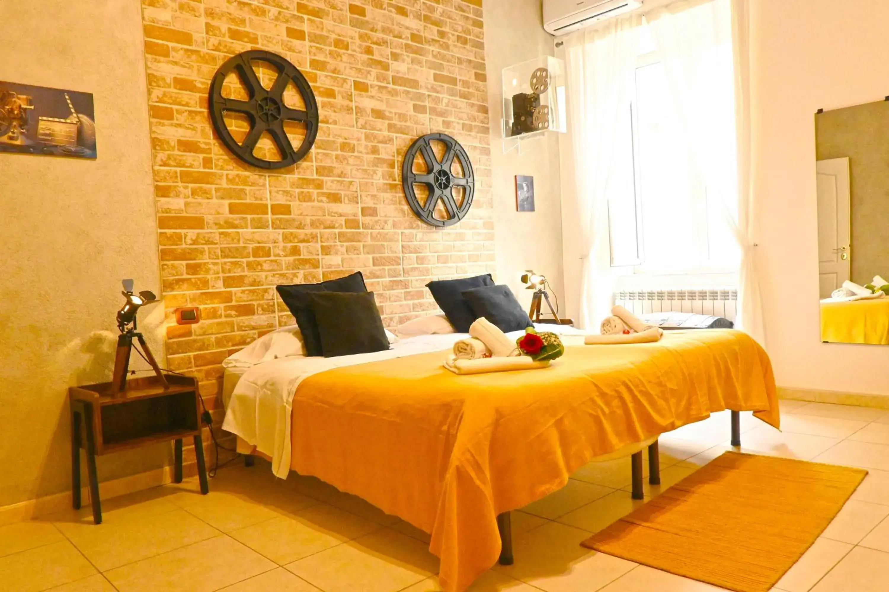 Deluxe Double or Twin Room in Napoli Cityscape Deluxe Double or Twin Room in Napoli Cityscape