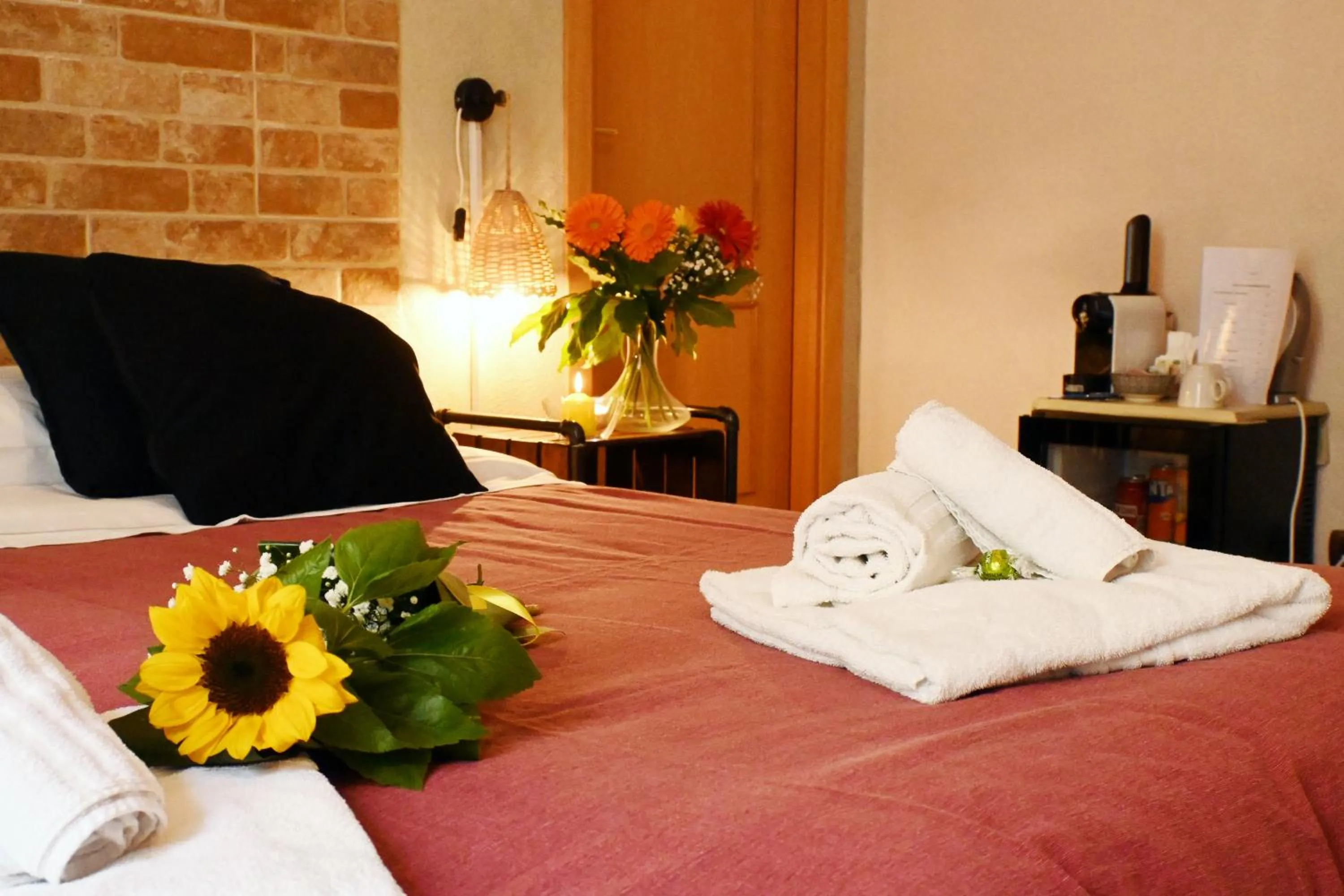 Bed in Napoli Cityscape