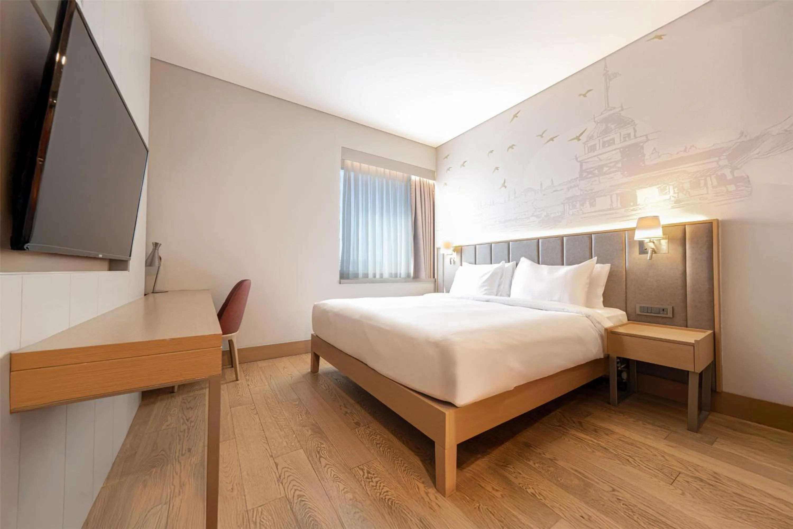 Bedroom, Bed in Radisson Hotel Istanbul Harbiye