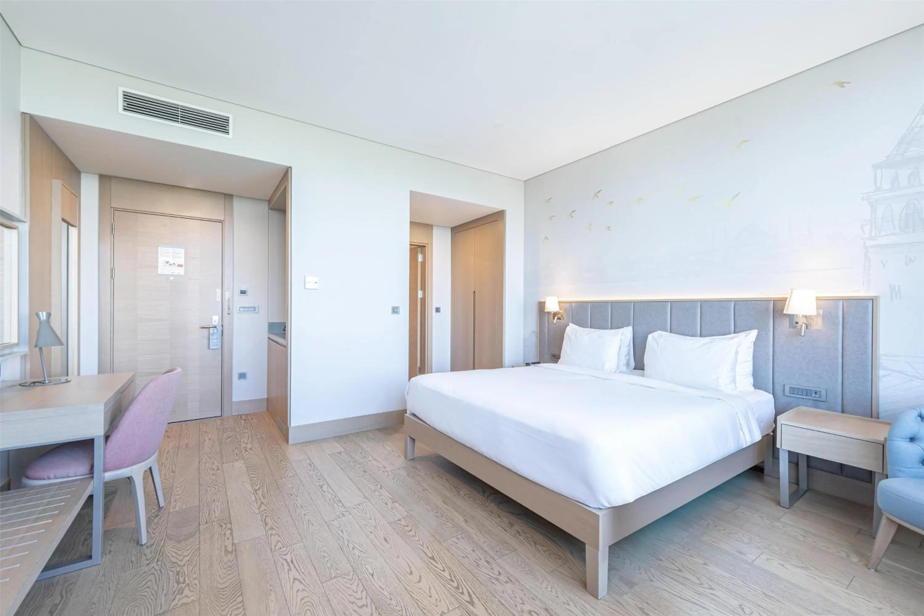 Bedroom, Bed in Radisson Hotel Istanbul Harbiye