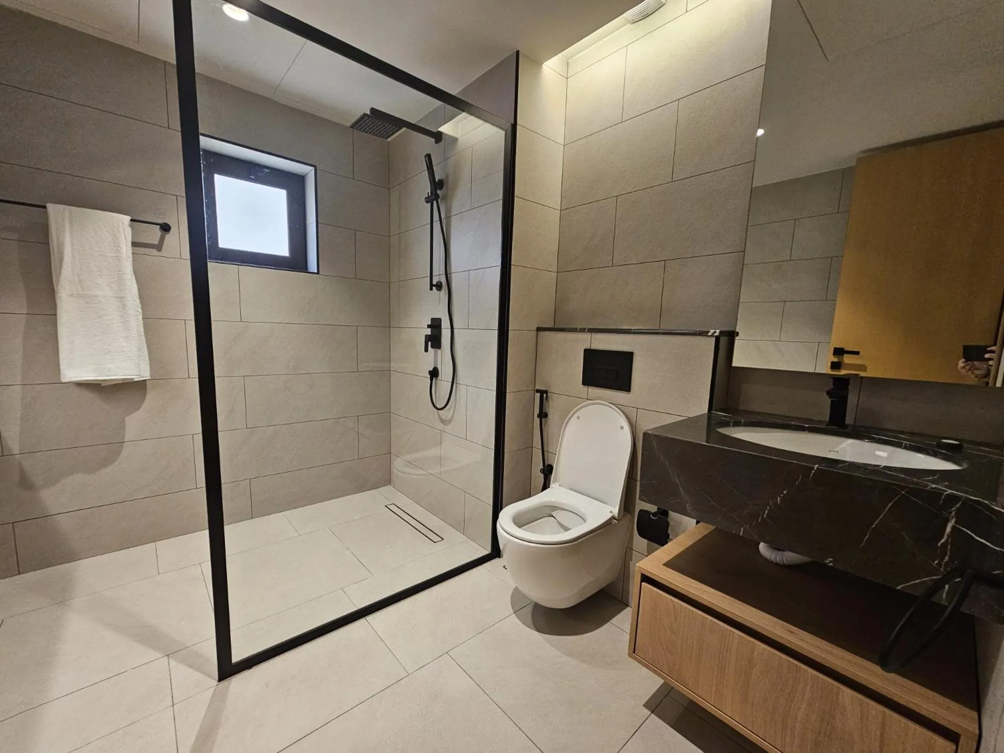 Shower in Al Faris Suites 2