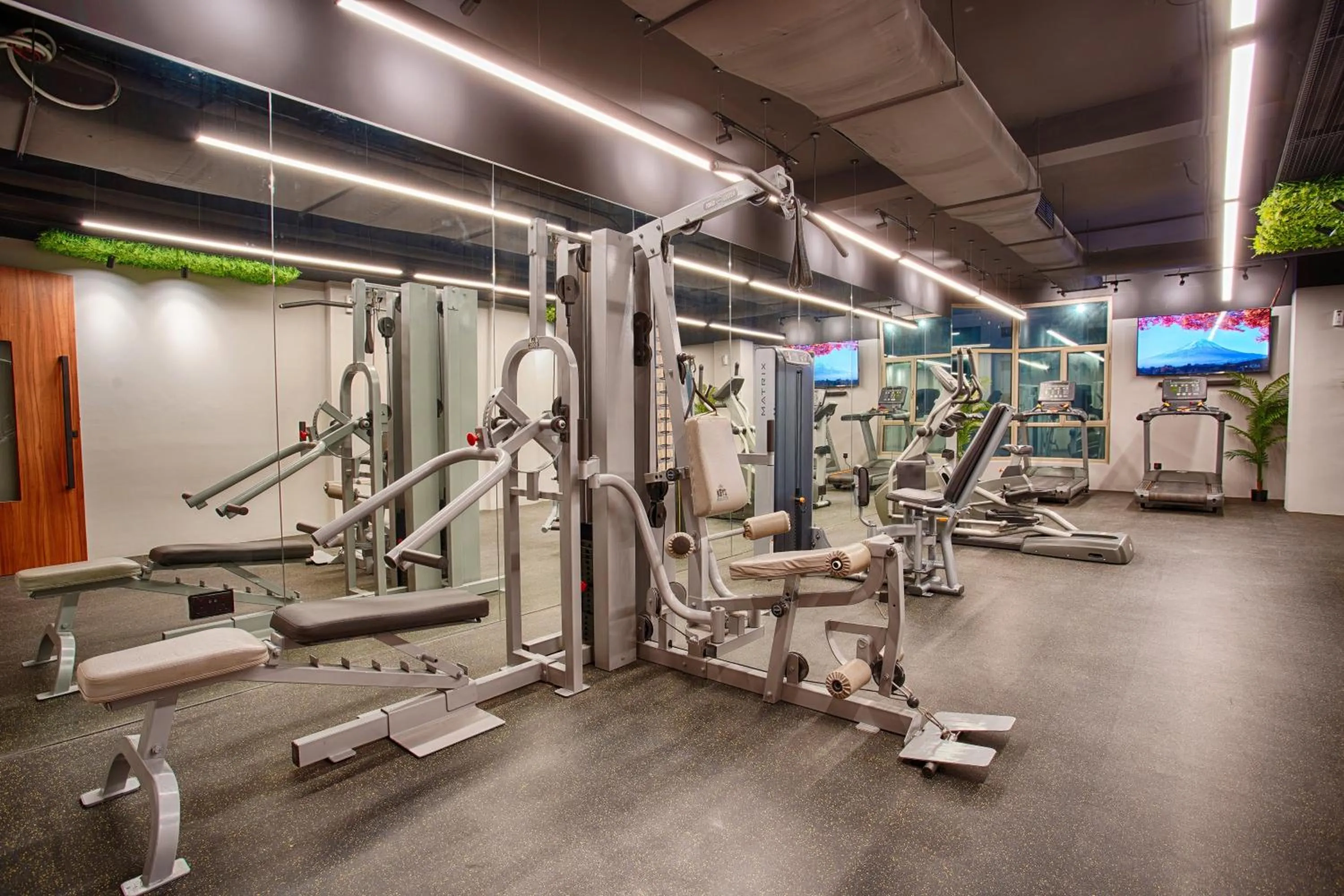 Fitness centre/facilities in Al Faris Suites 2