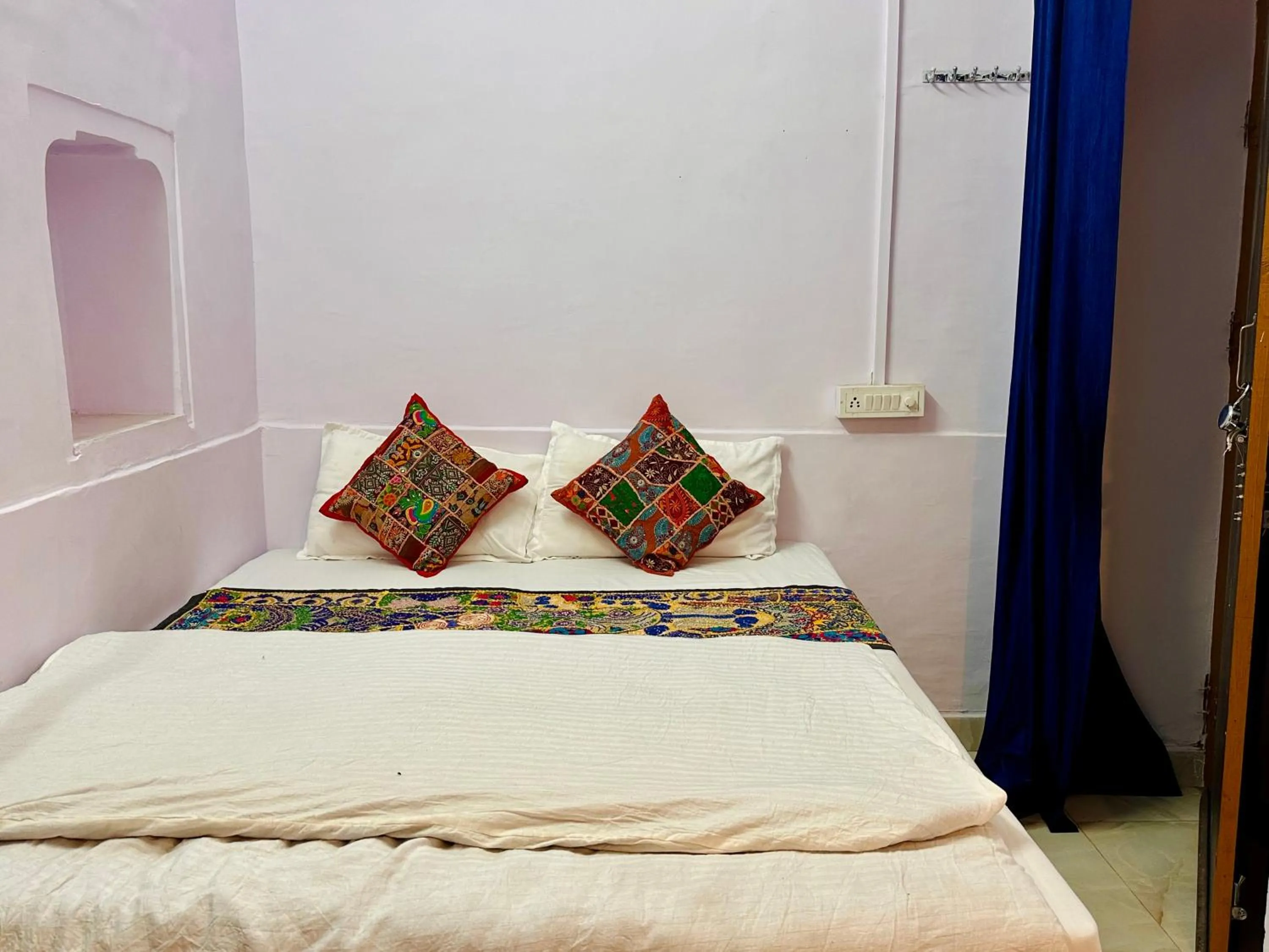 Bed in Hotel Kota kunj Heritage