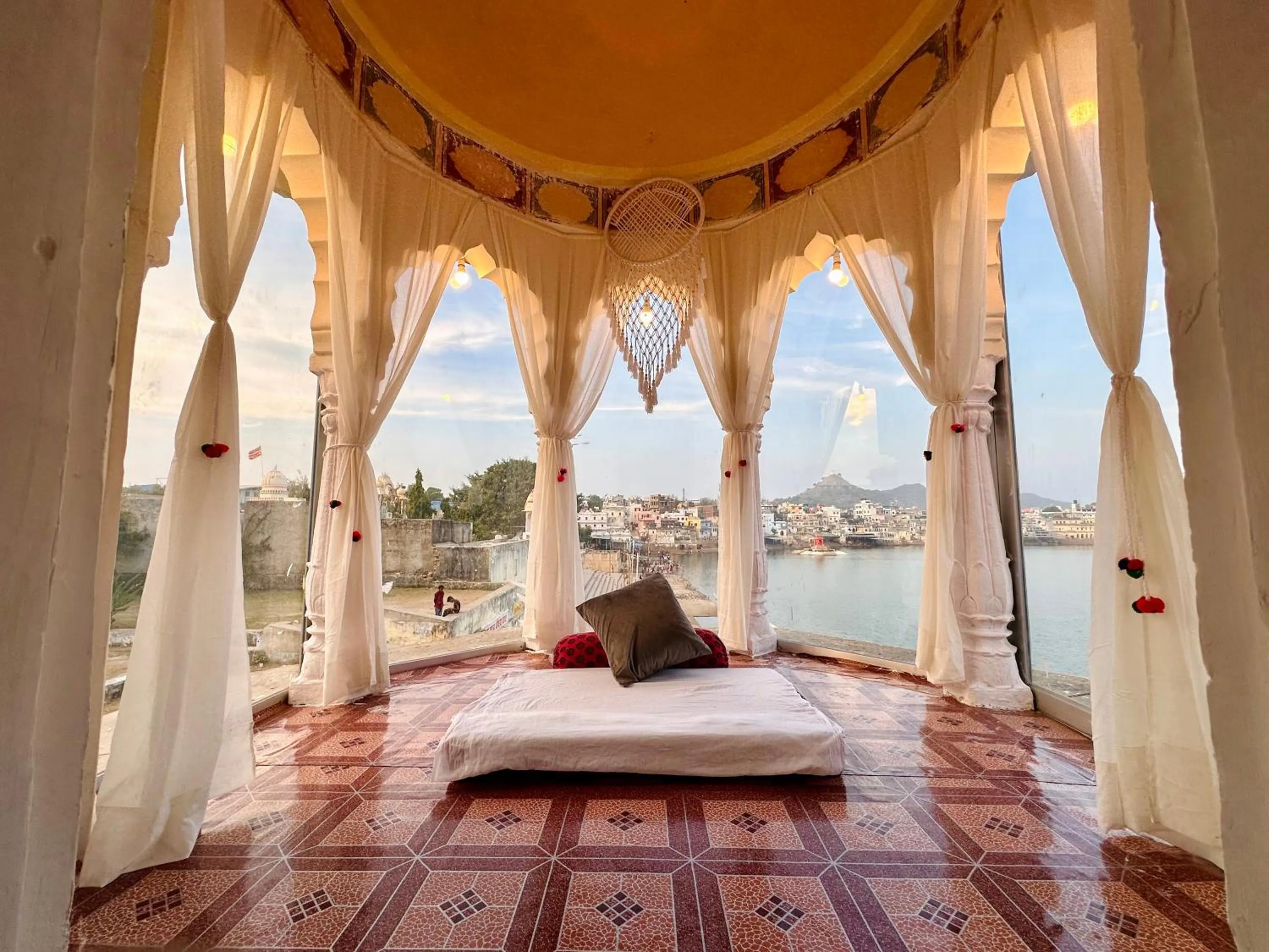 Bed in Hotel Kota kunj Heritage