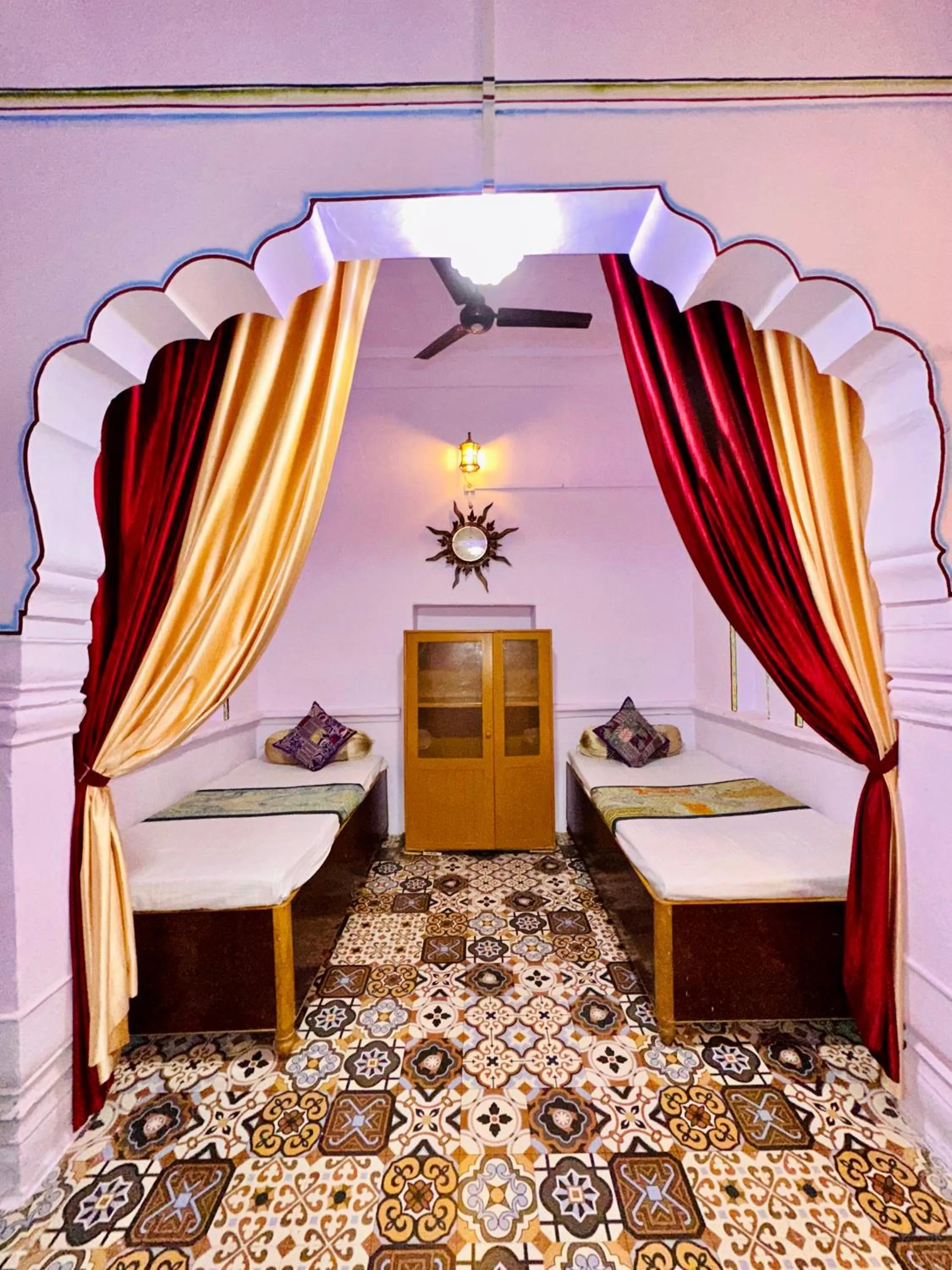 Hotel Kota kunj Heritage