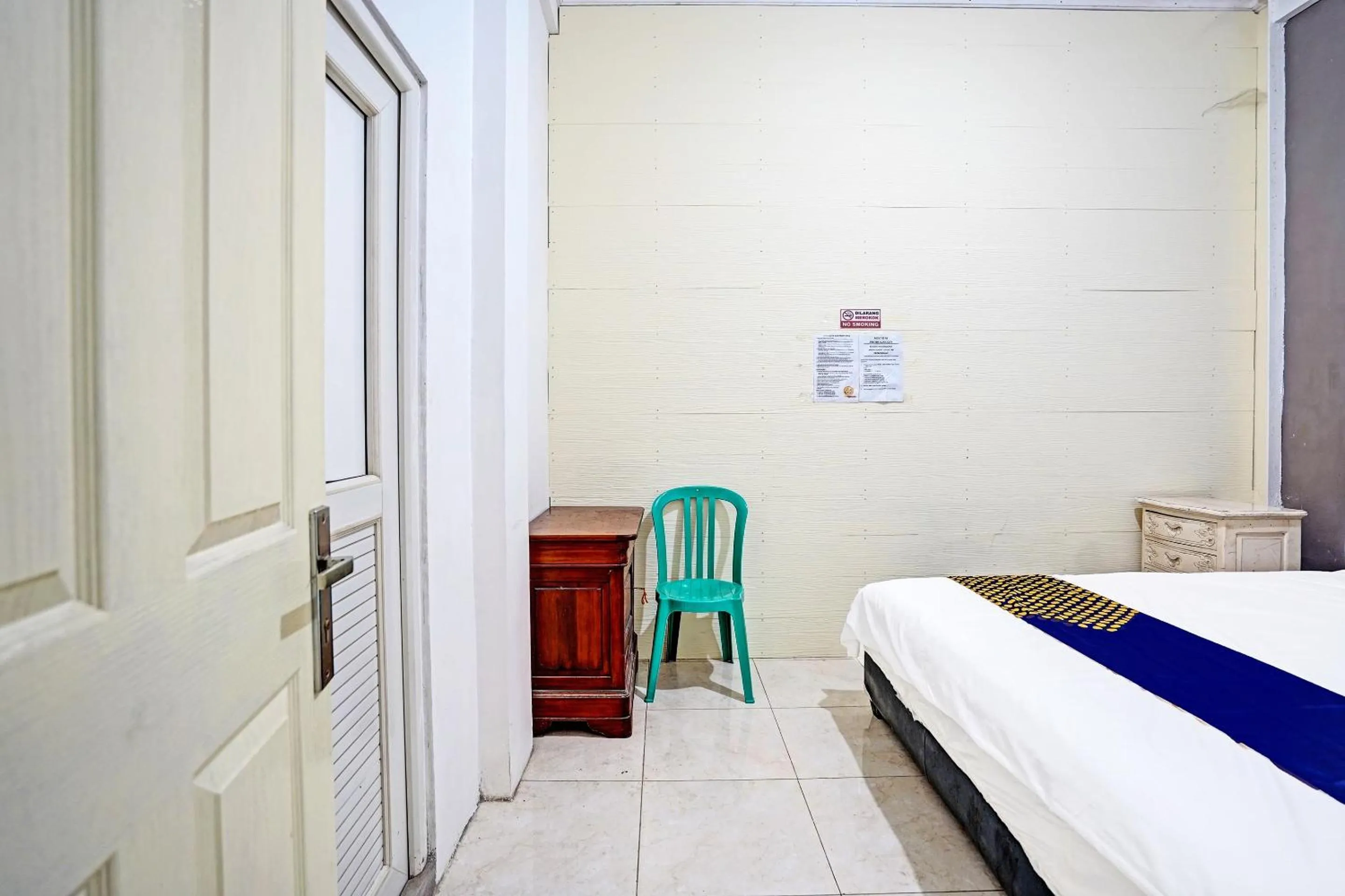 Bedroom in OYO 90943 Mochi 88 Homestay