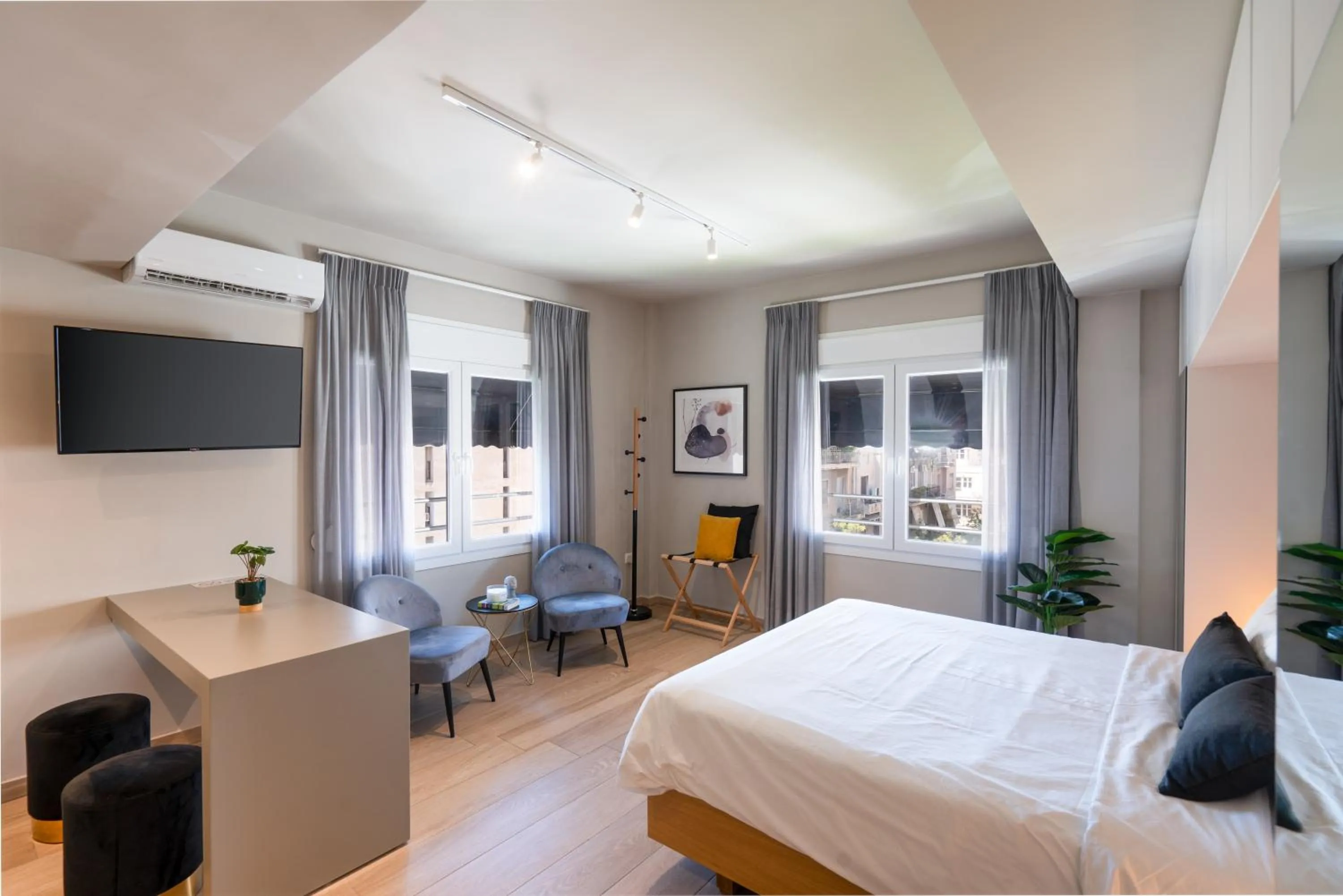 Bed in My Greek Vacations City Apartments