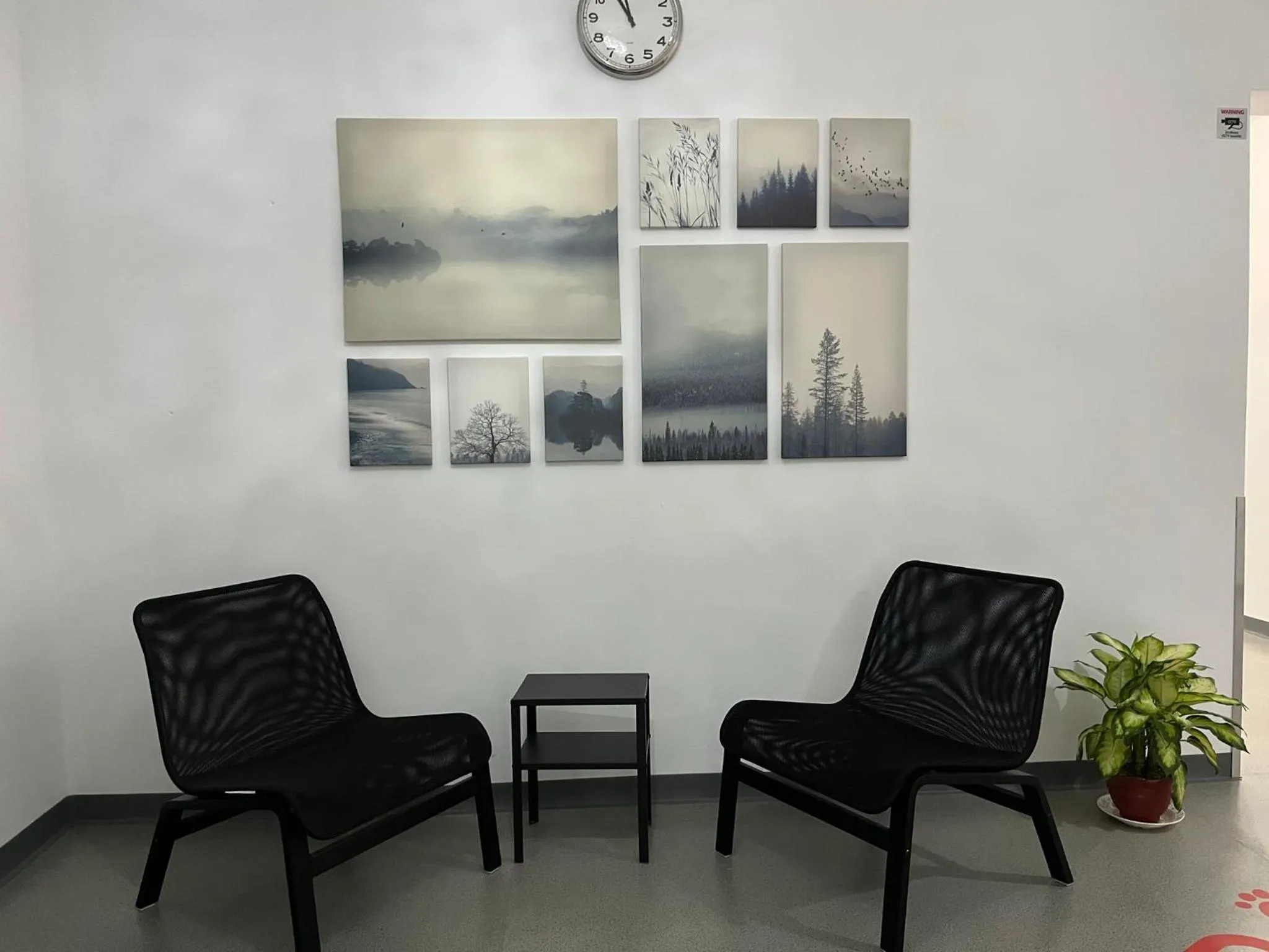 Seating area in Knight Alley Hotel