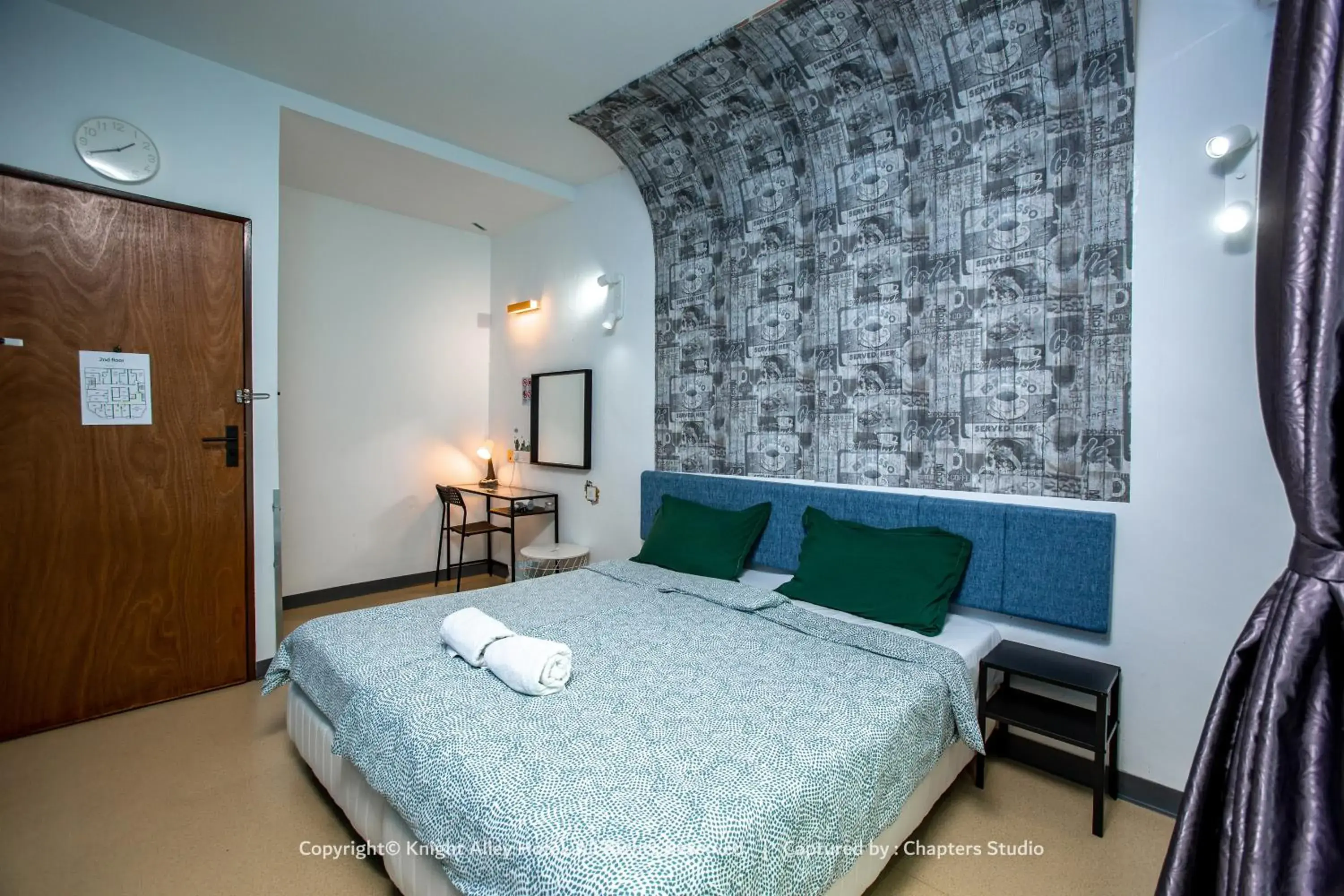 Bedroom, Bed in Knight Alley Hotel Bedroom, Bed in Knight Alley Hotel