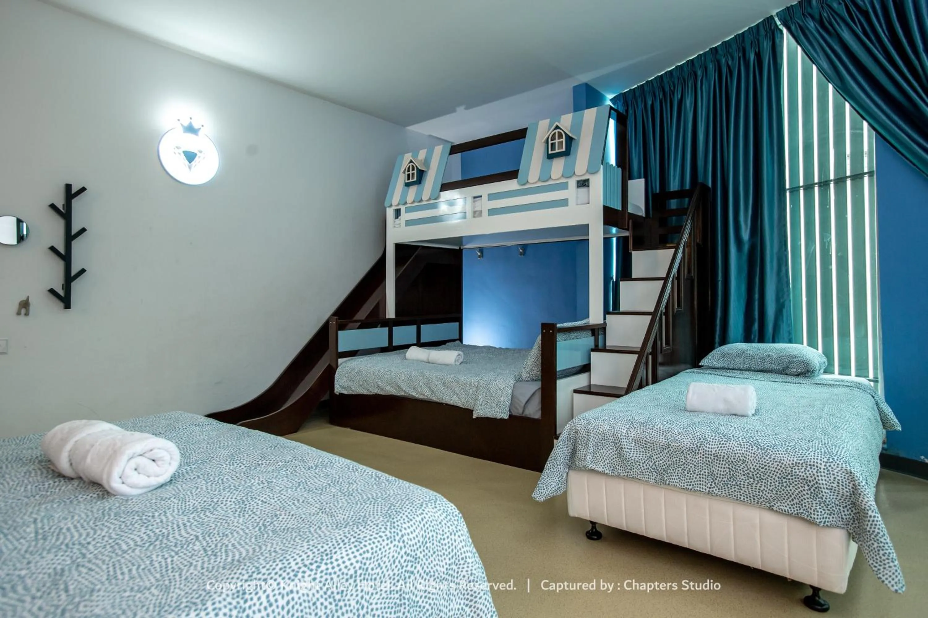 Decorative detail, Bed in Knight Alley Hotel