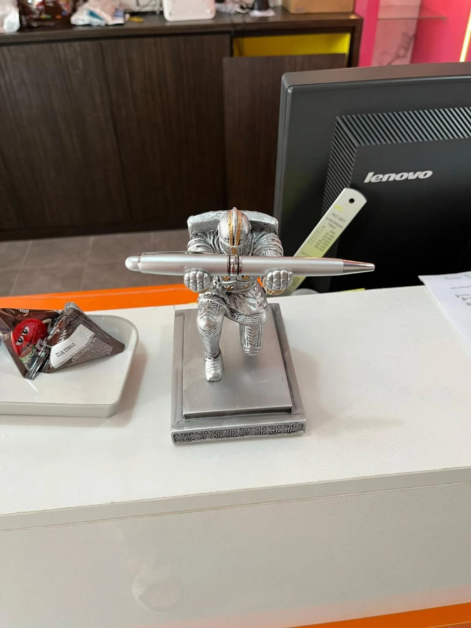 Decorative detail in Knight Alley Hotel