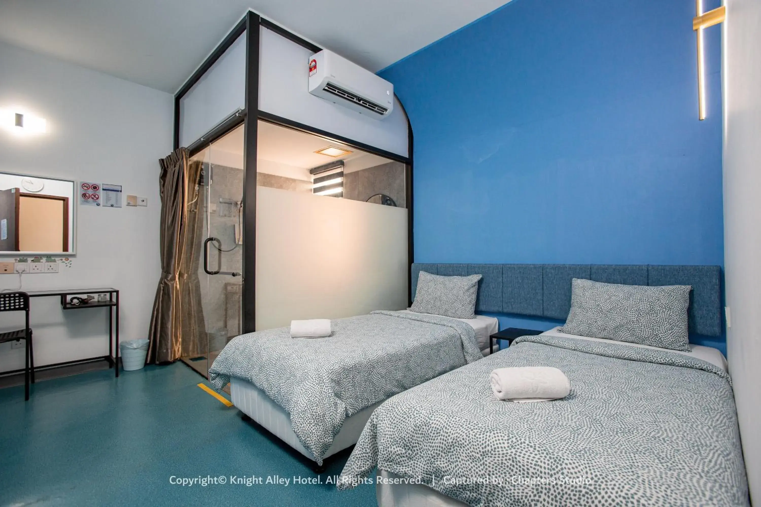 Bedroom, Bed in Knight Alley Hotel Bedroom, Bed in Knight Alley Hotel