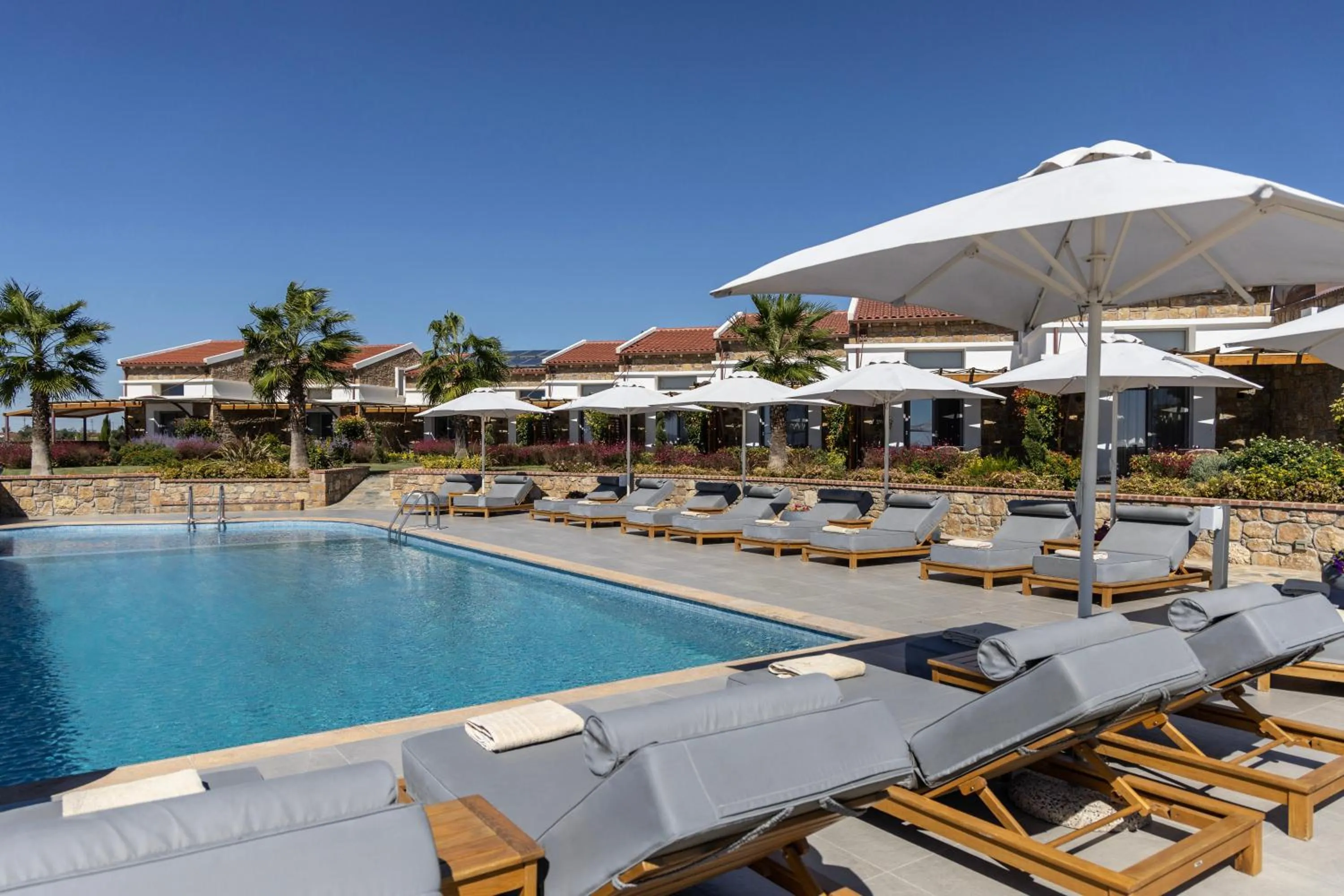 Property building in Akrolithos Luxury Suites & Spa