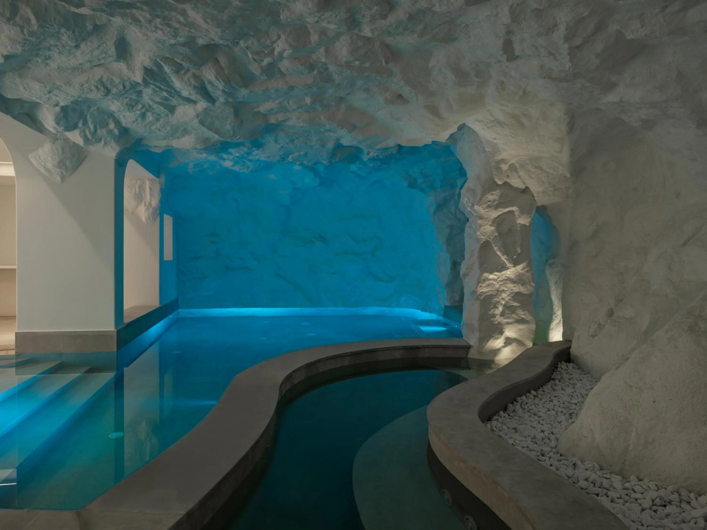 Hot Tub in Lovia Mykonos