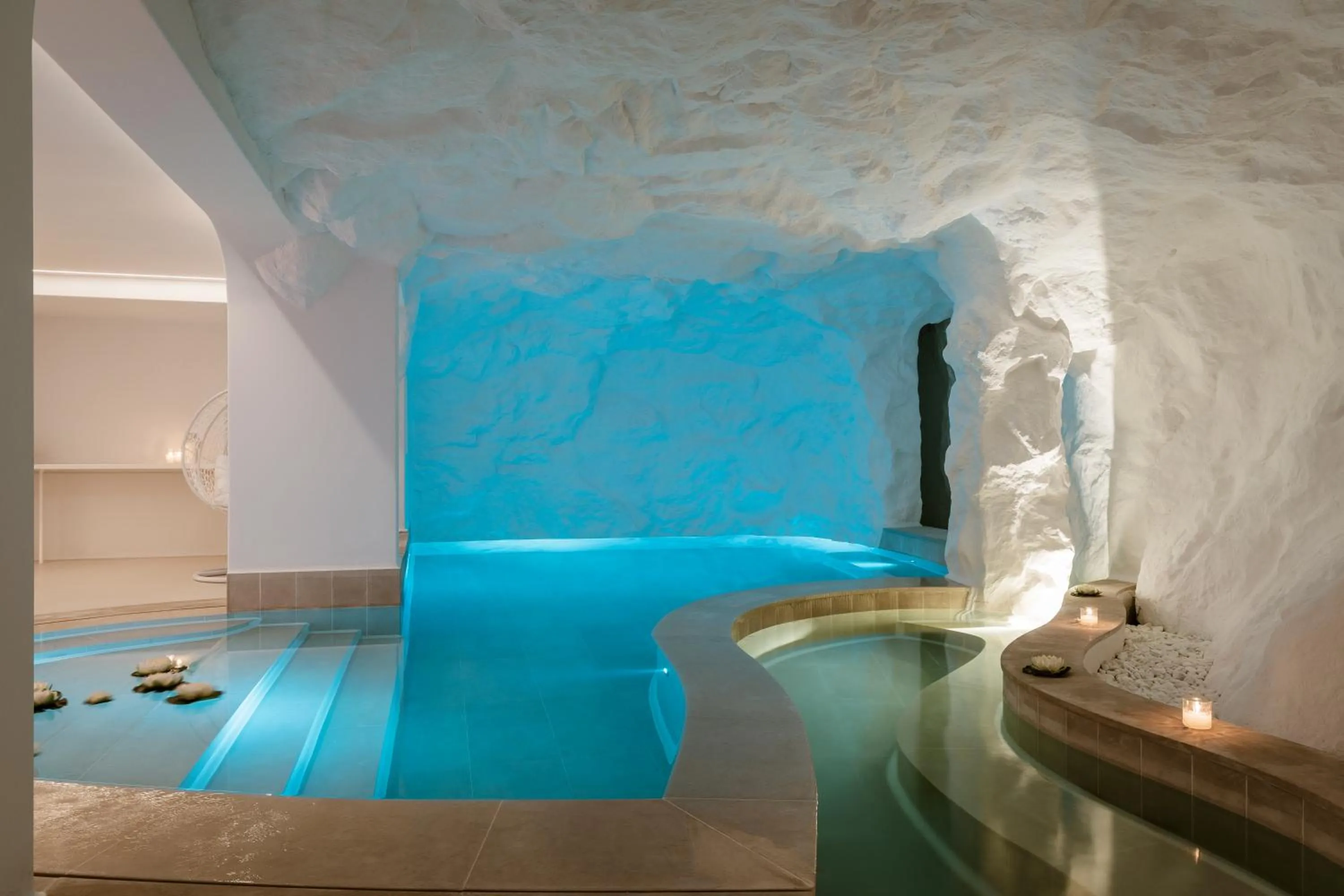 Hot Tub in Lovia Mykonos