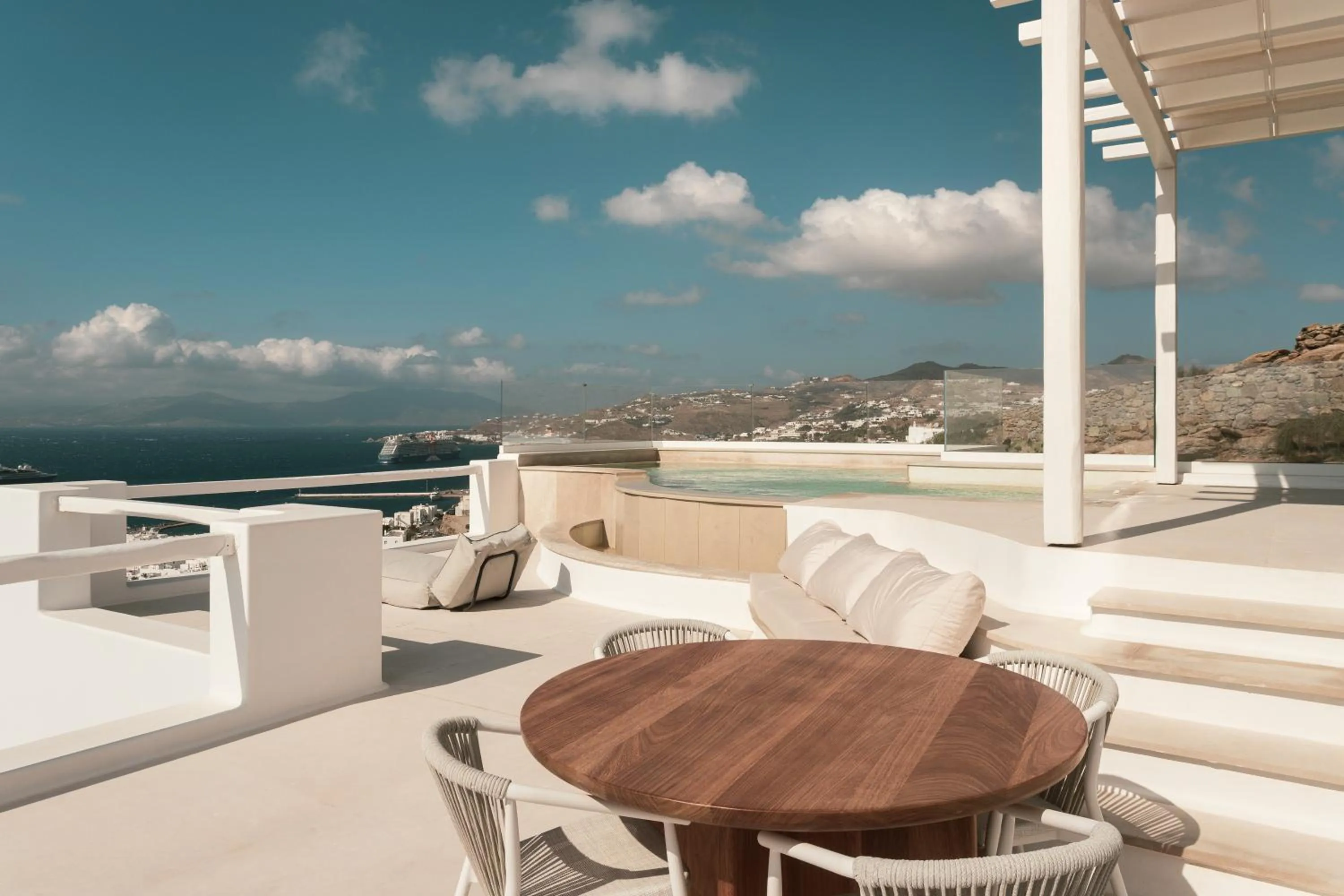 Day in Lovia Mykonos